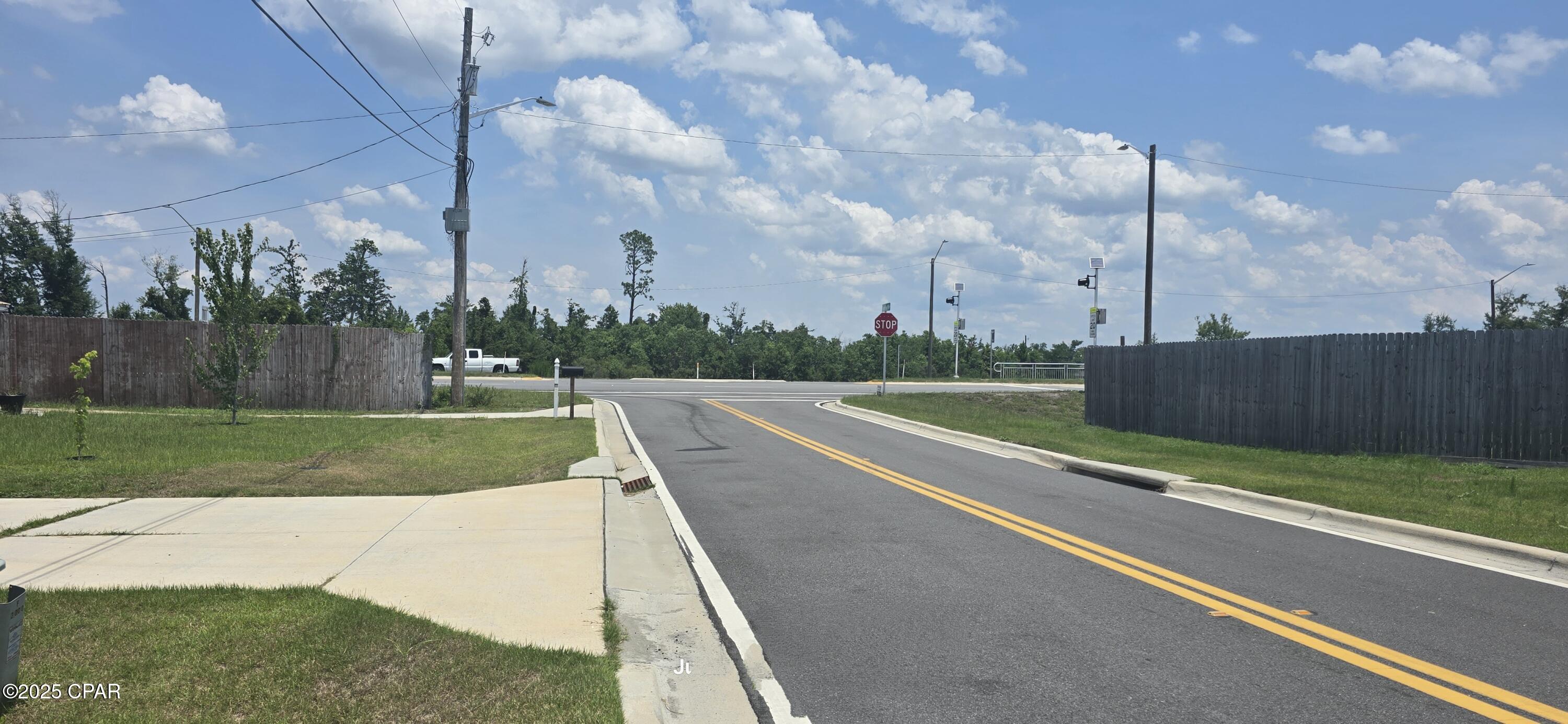 Image 17 For 2004 Greenbriar Boulevard