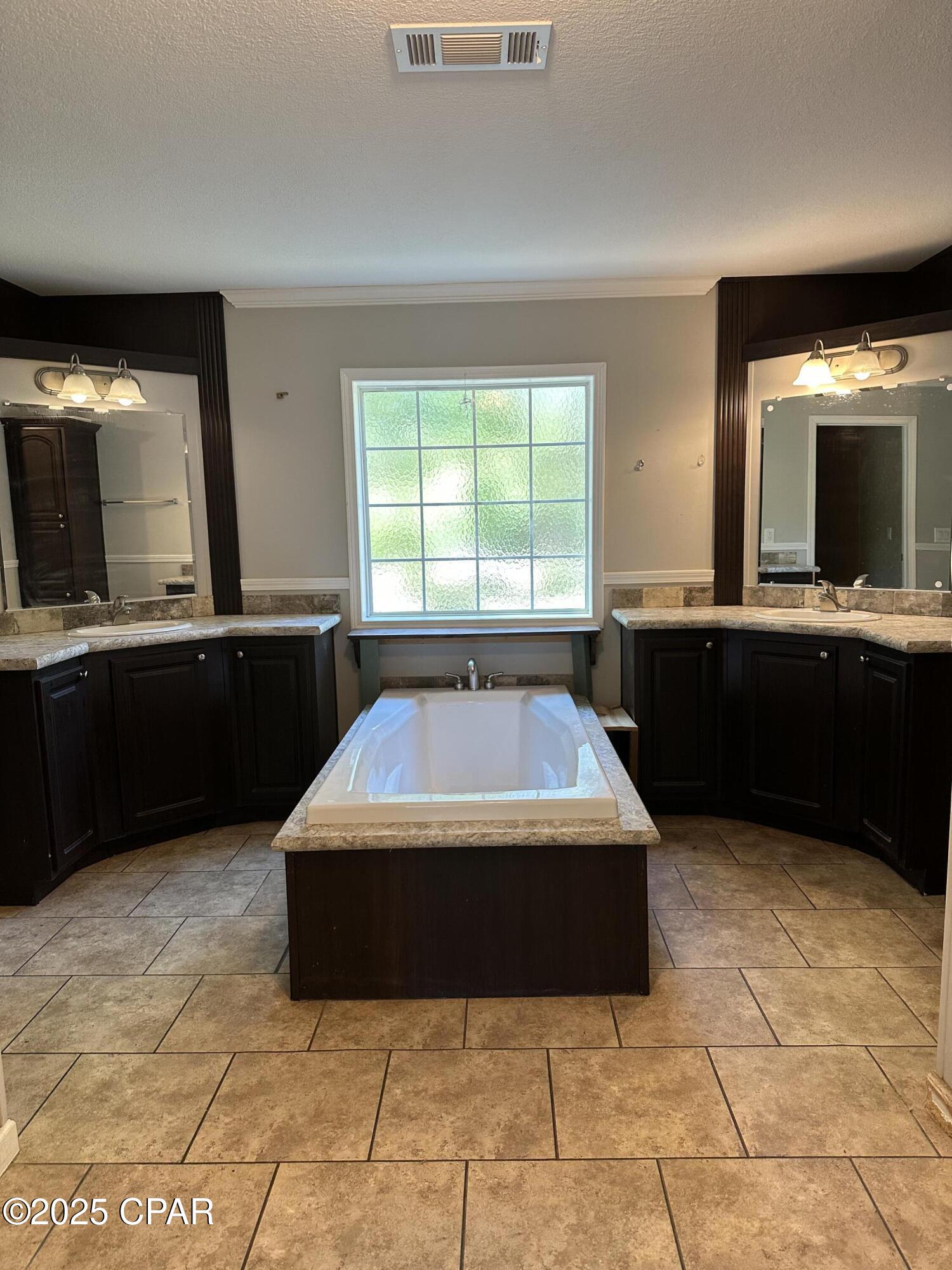 2021 Pike Pond Road, Alford, Florida image 16