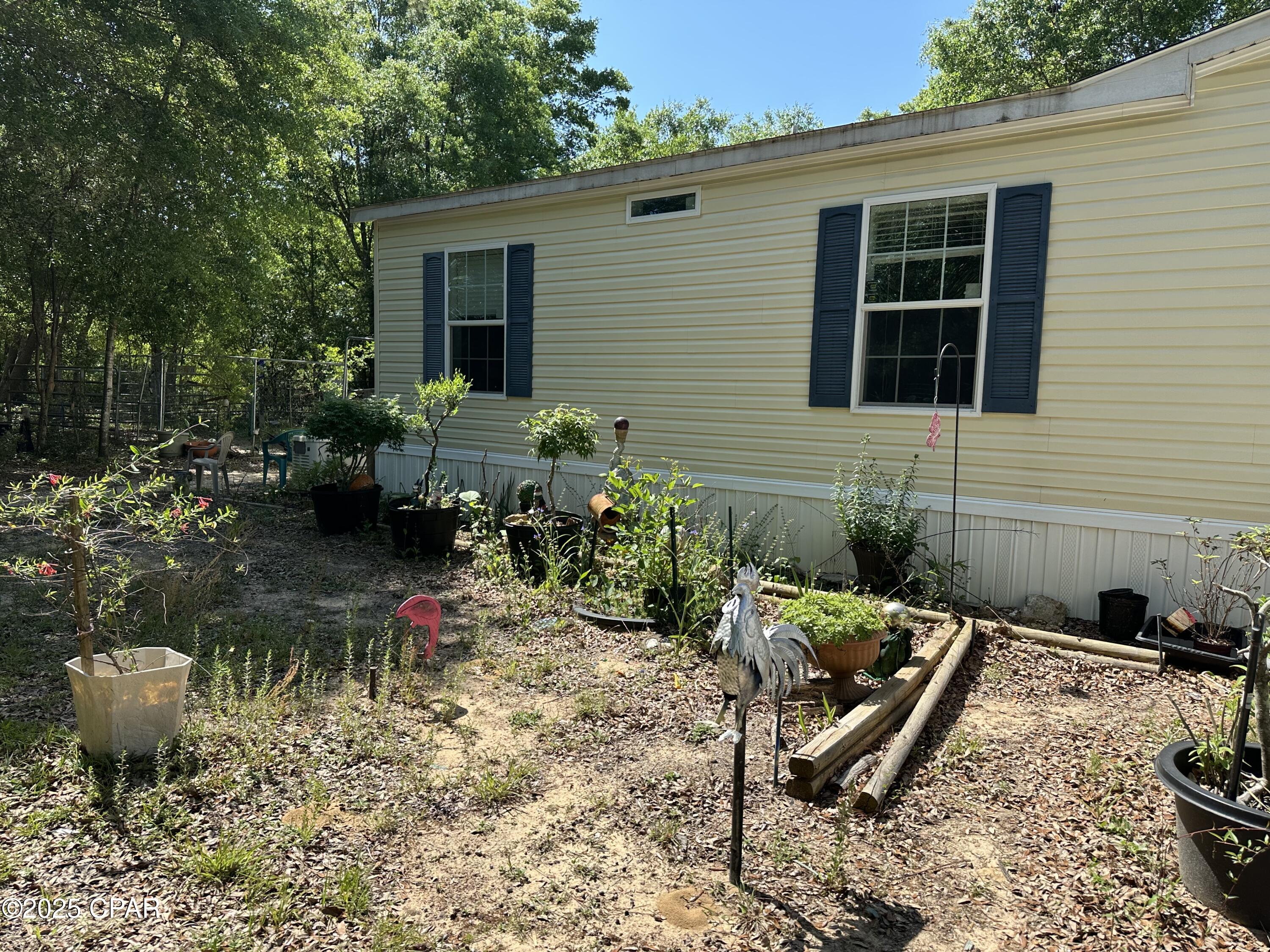 2021 Pike Pond Road, Alford, Florida image 2