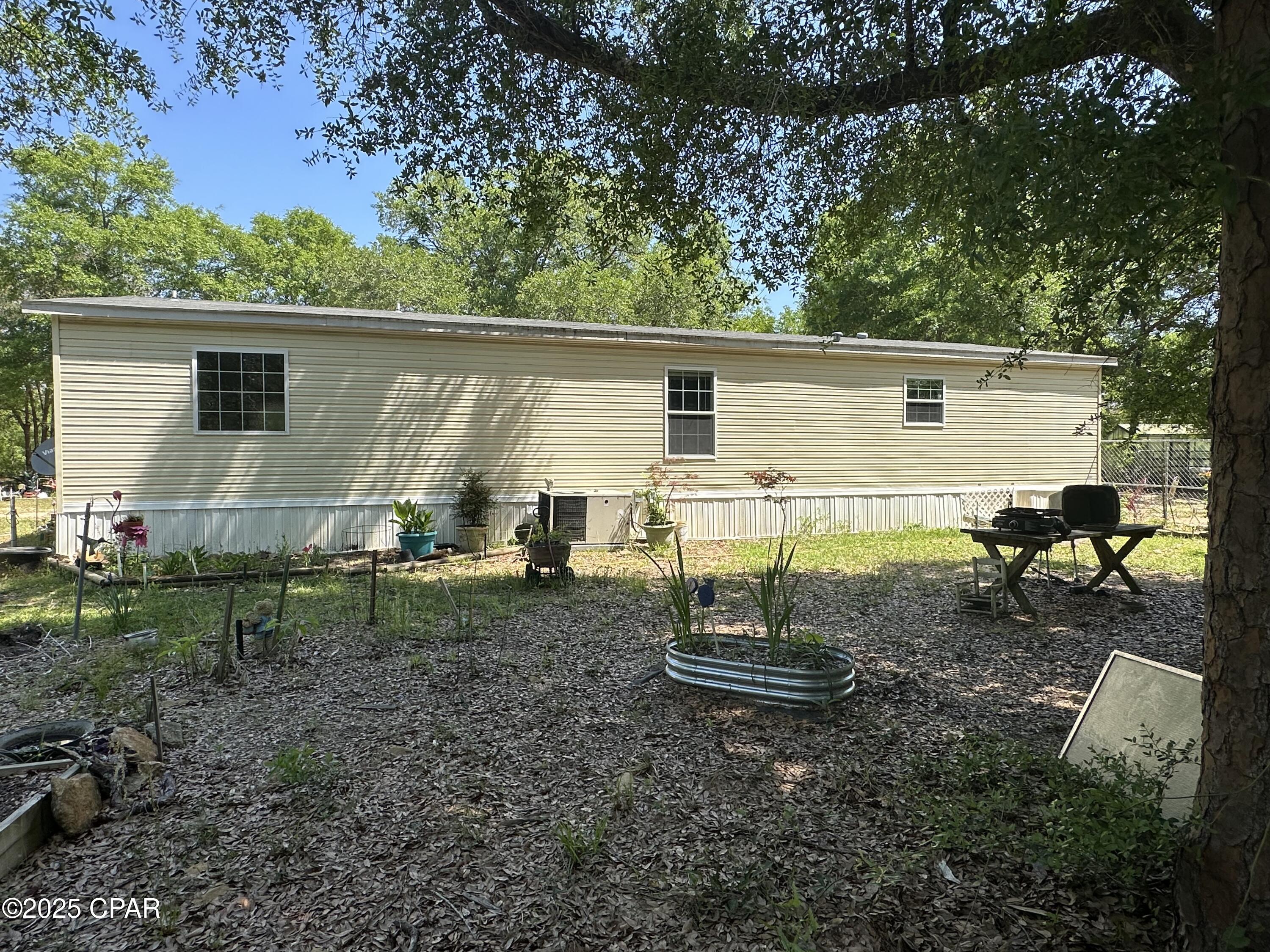2021 Pike Pond Road, Alford, Florida image 3