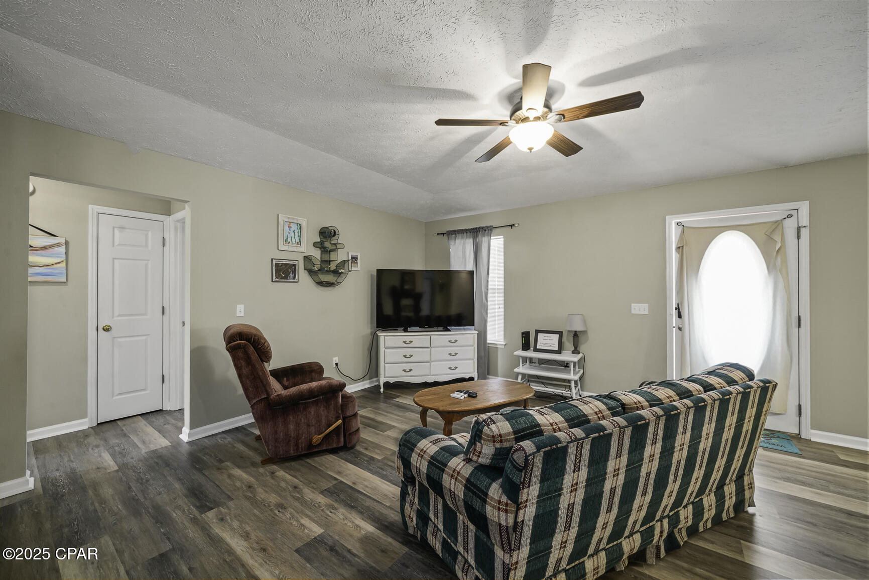 Image 3 For 206 Coral Drive