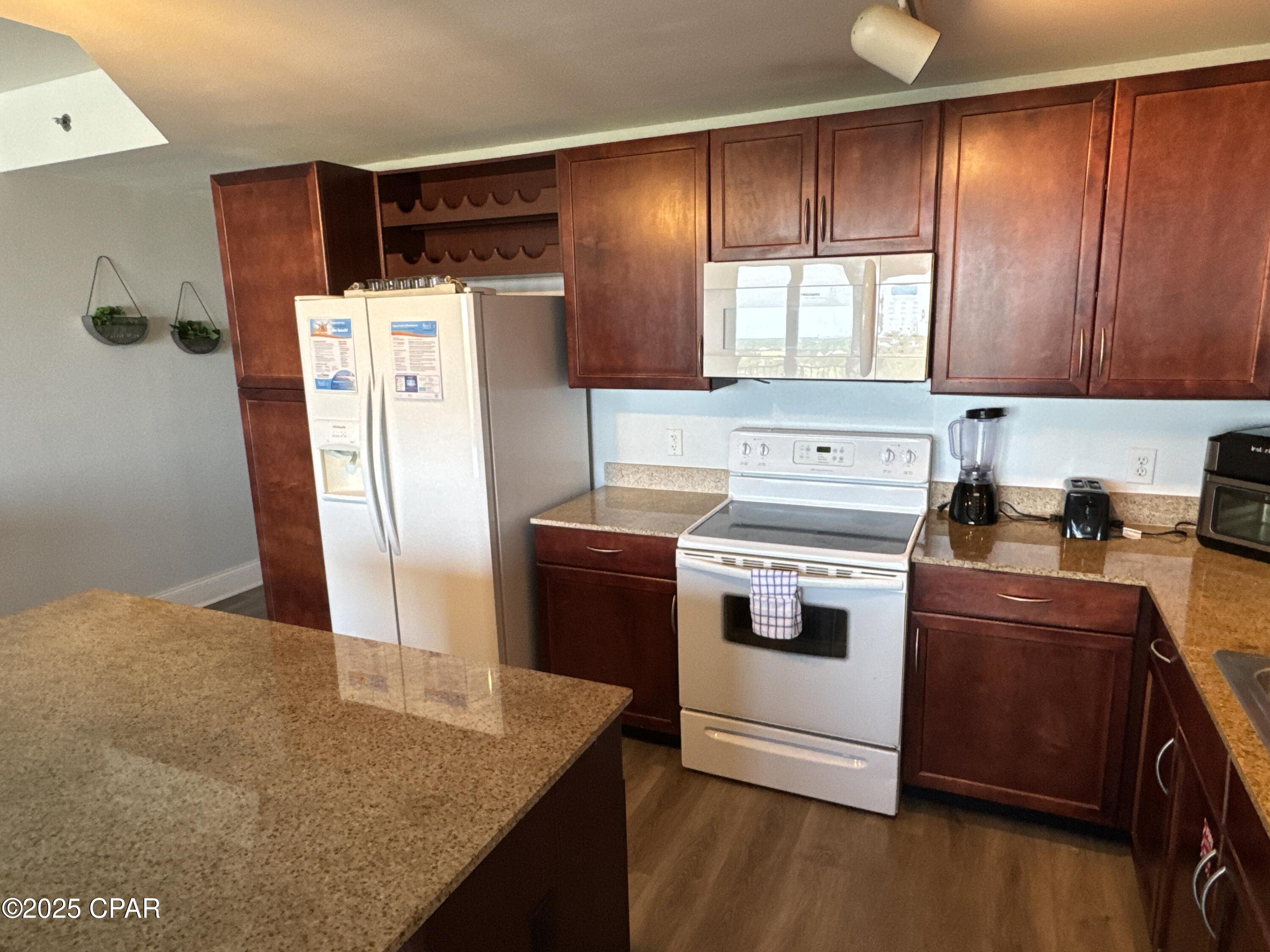 Image 11 For 9902 Thomas Drive 1235