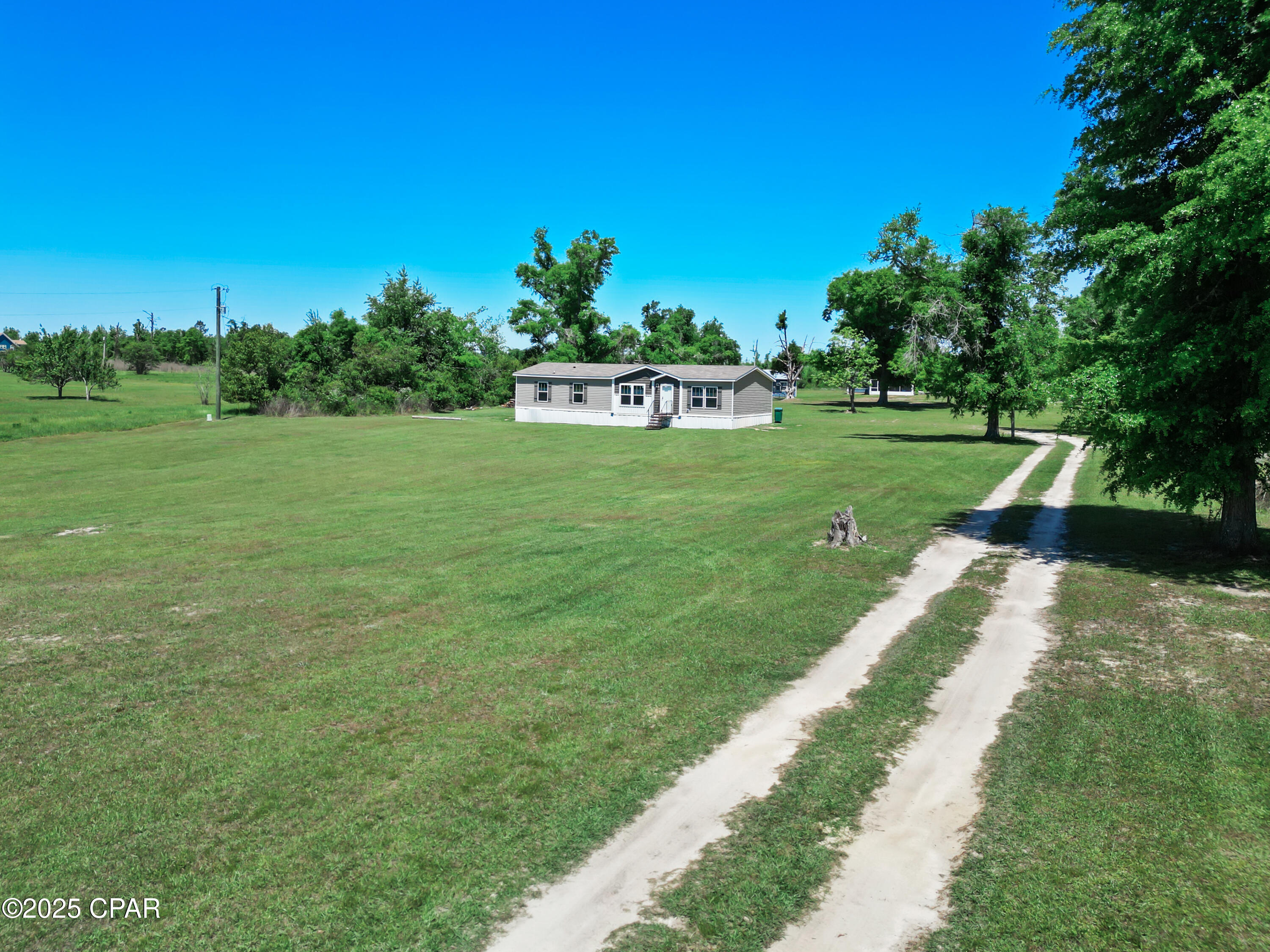 4899 Davis Drive, Marianna, Florida image 4