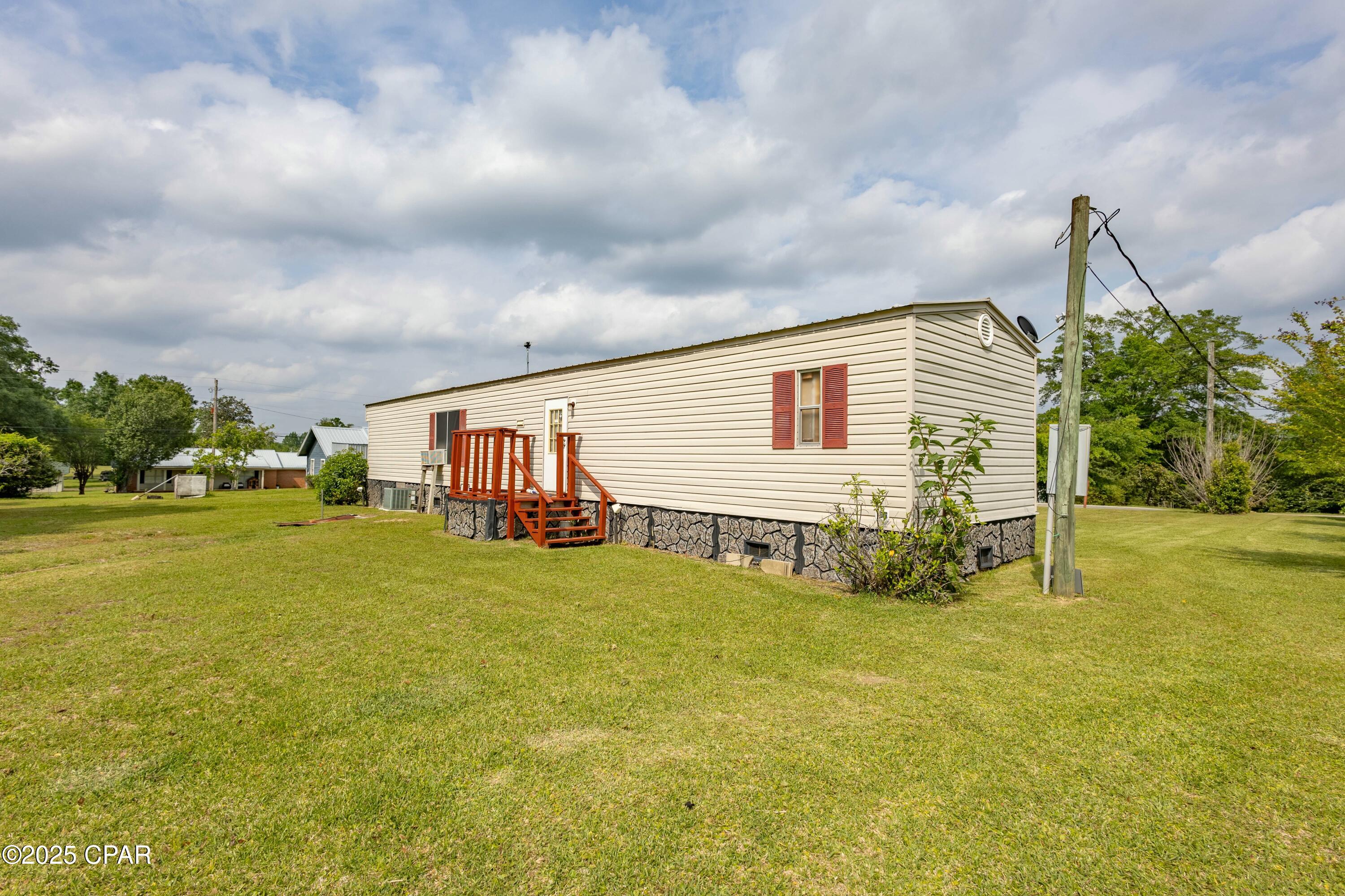 1749 Carolina Street, Alford, Florida image 10