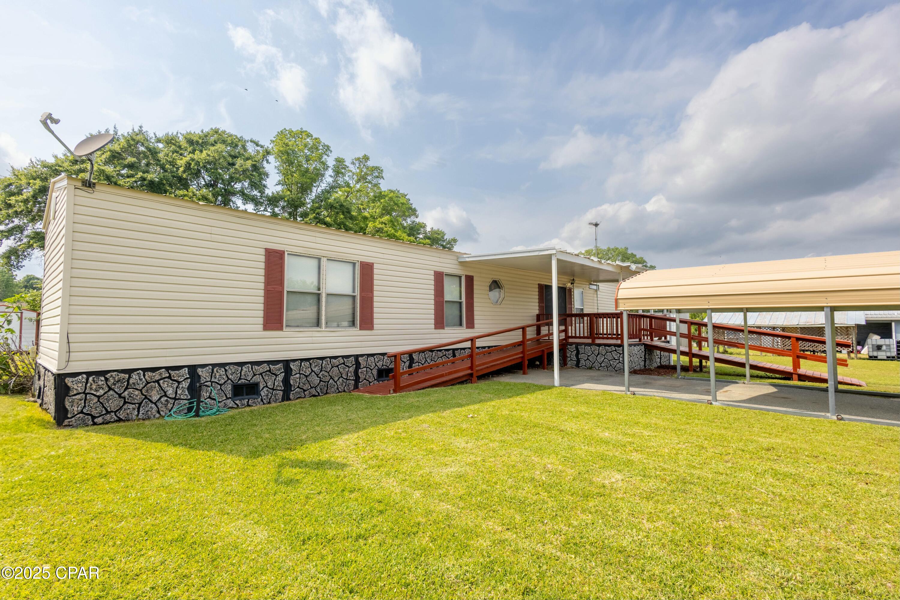 1749 Carolina Street, Alford, Florida image 12