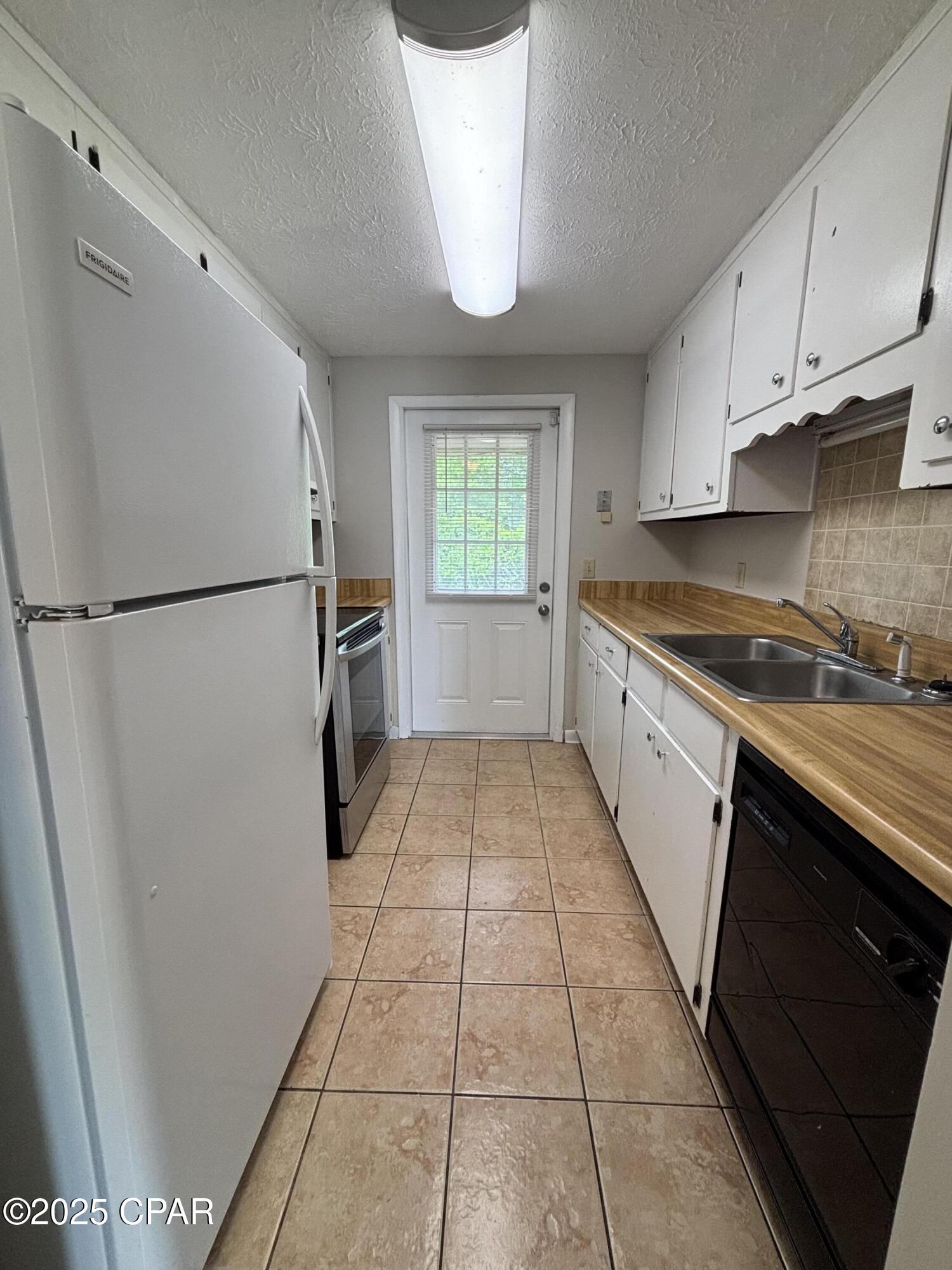Image 4 For 1106 Bradford Circle