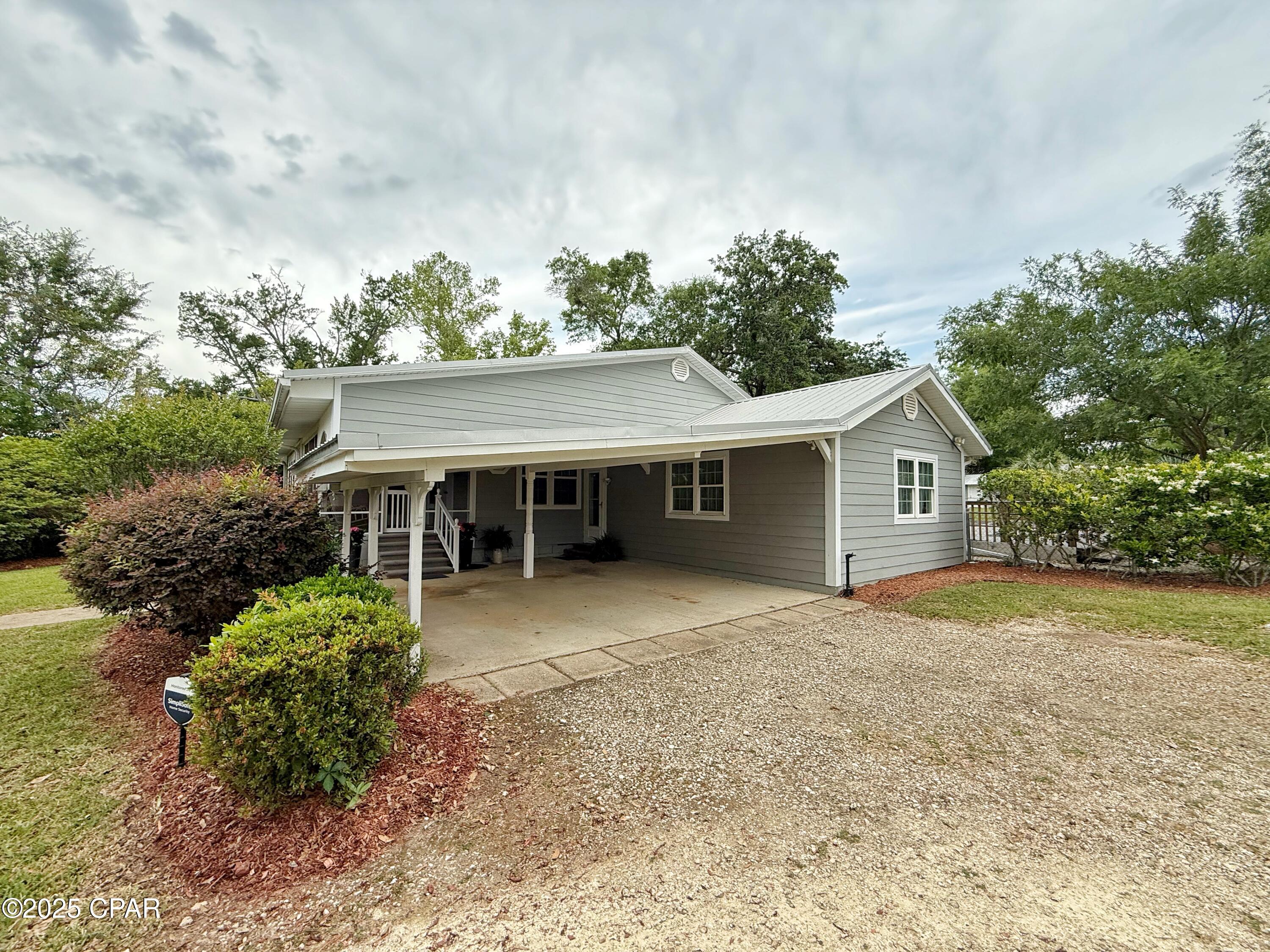 8004 Church Street, Sneads, Florida image 2