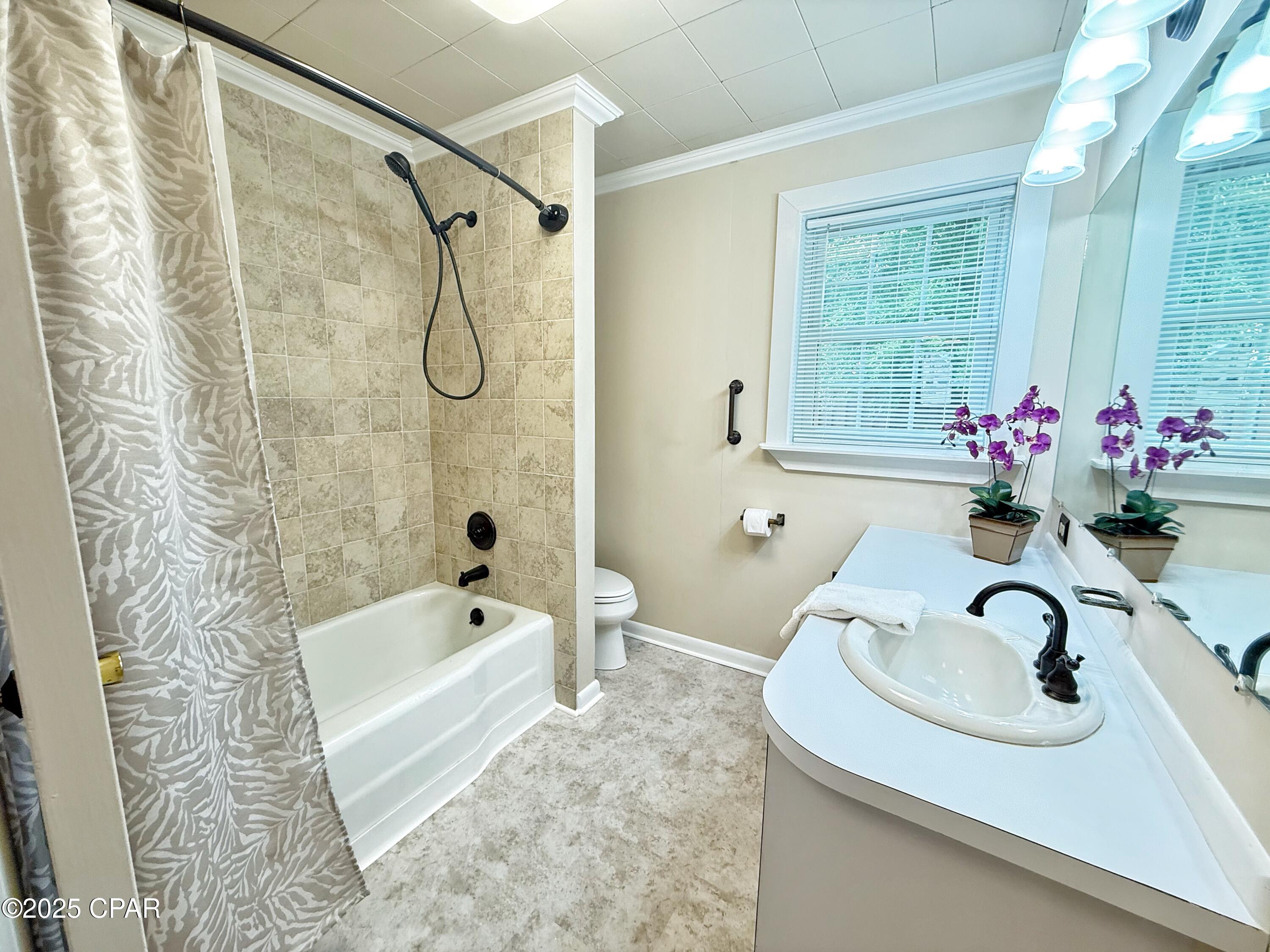 8004 Church Street, Sneads, Florida image 36