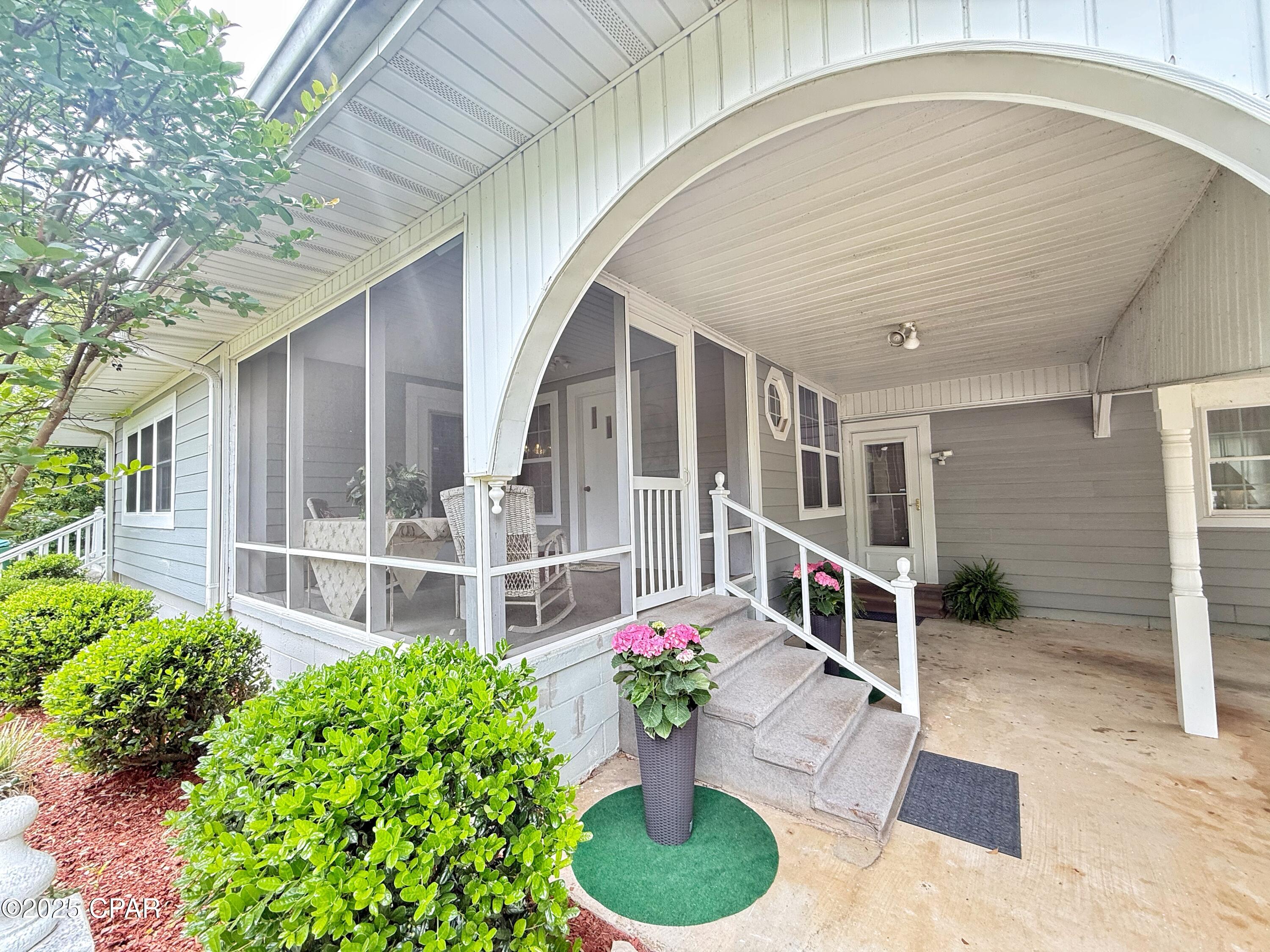 8004 Church Street, Sneads, Florida image 5