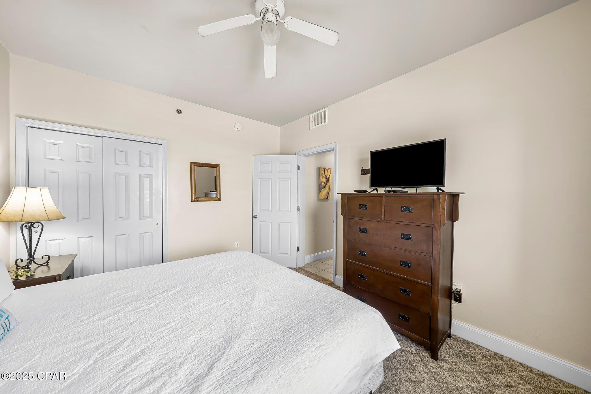 Image 9 For 9902 Thomas Drive 1430