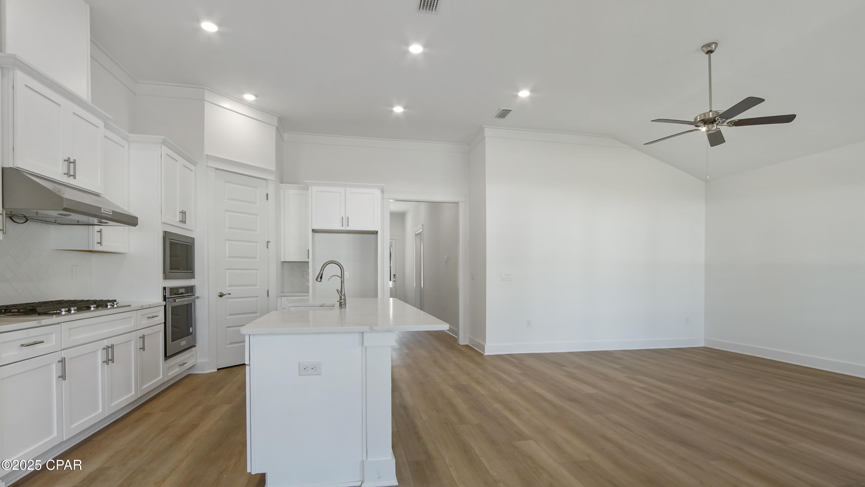 Image 21 For 930 Crystal Bayou Boulevard