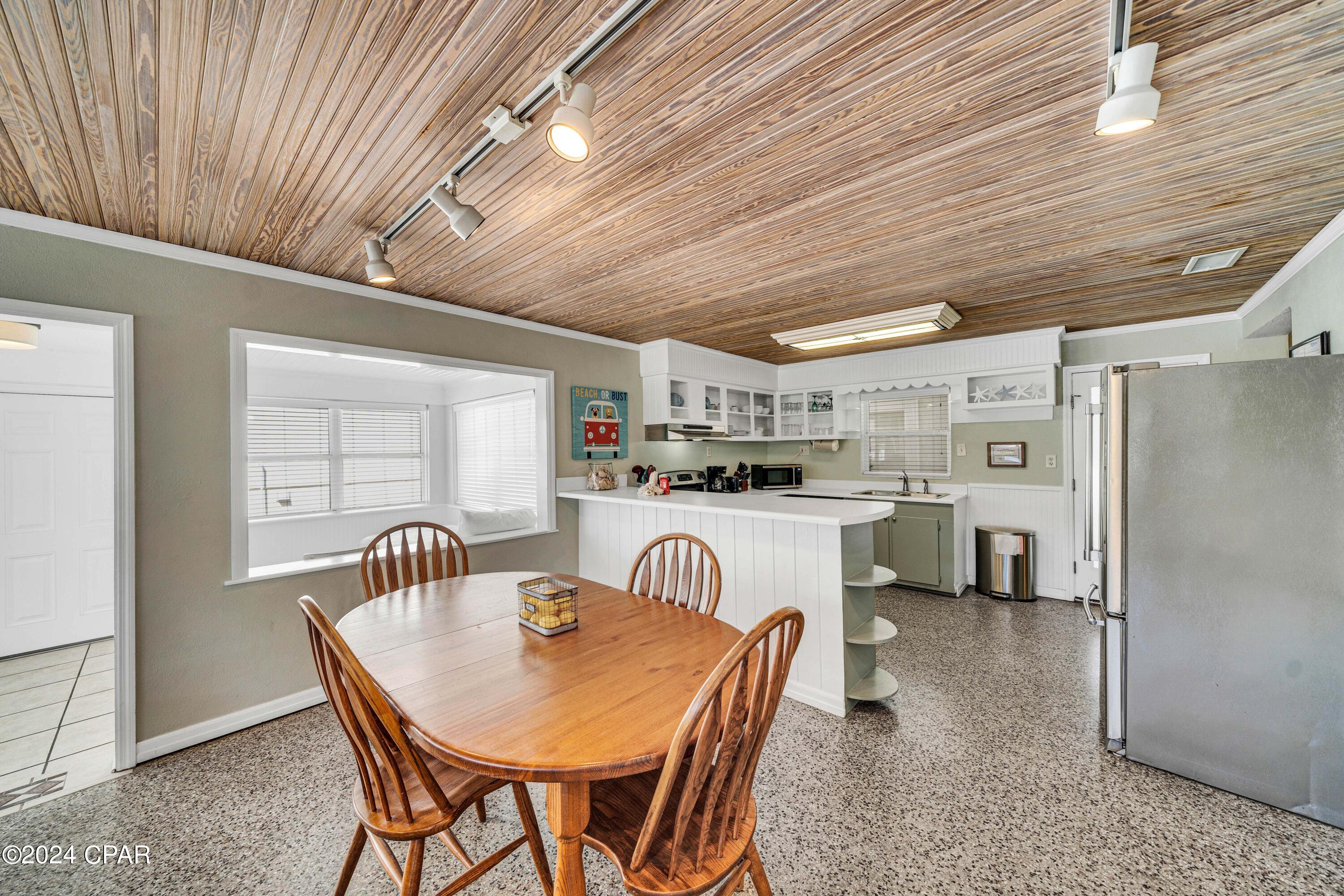 Image 11 For 6618 Gulf Drive