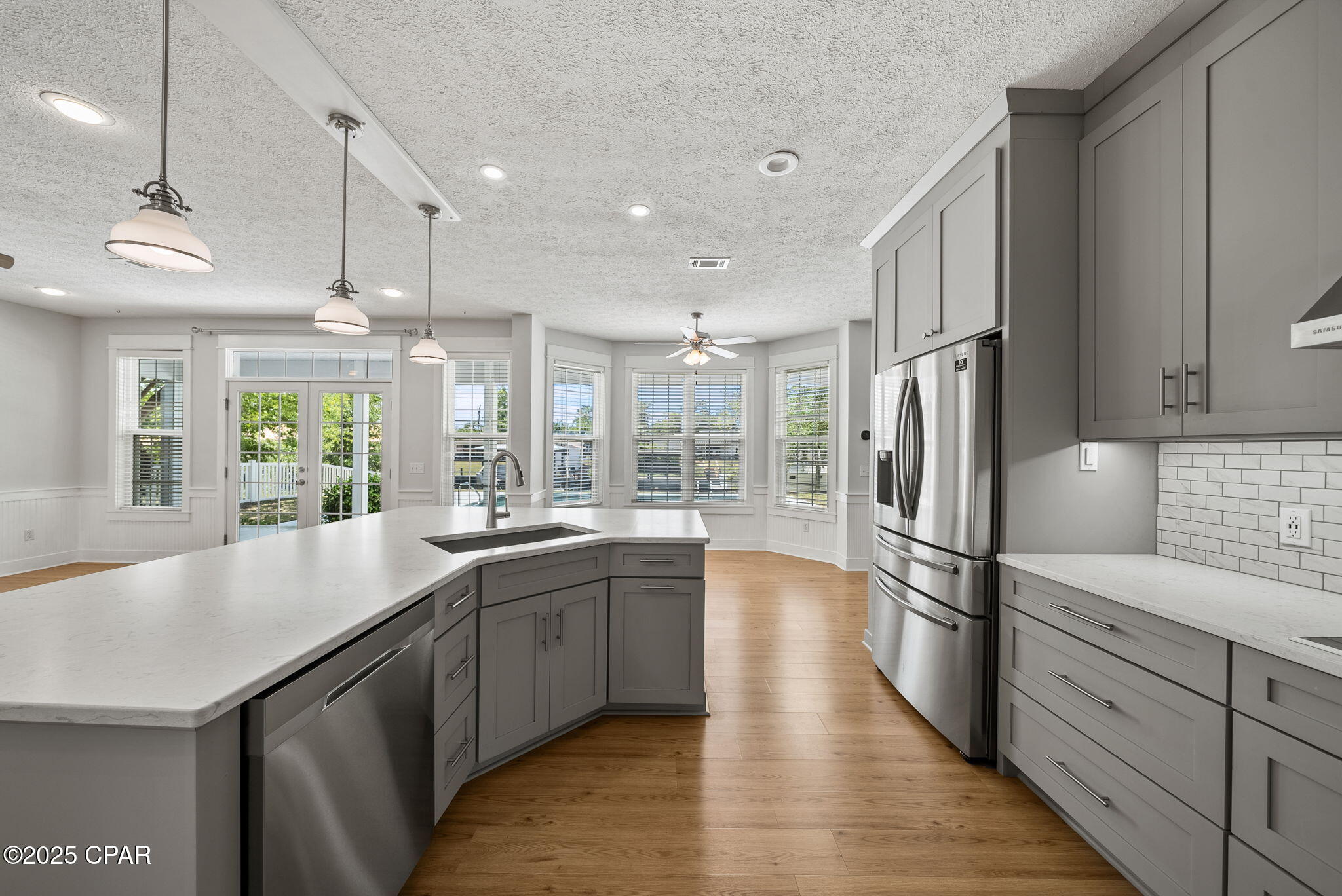 Image 18 For 7107 Dolphin Bay Boulevard