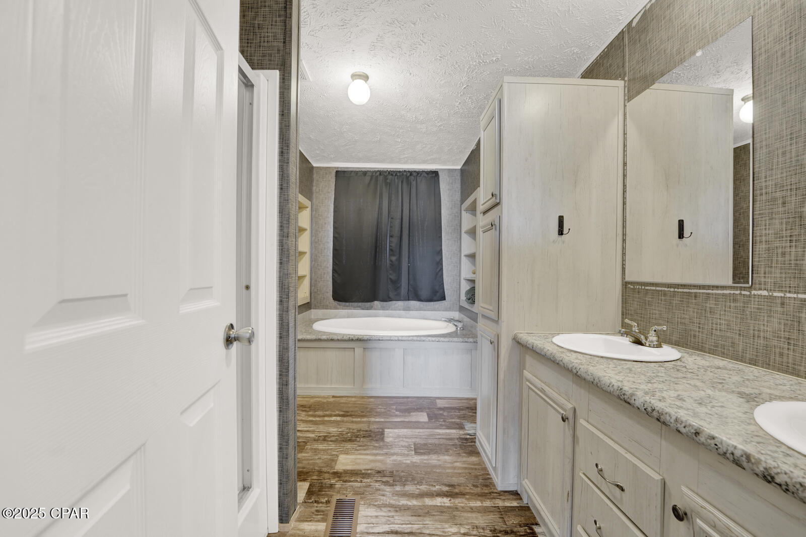 Image 23 For 1239 Everitt Avenue
