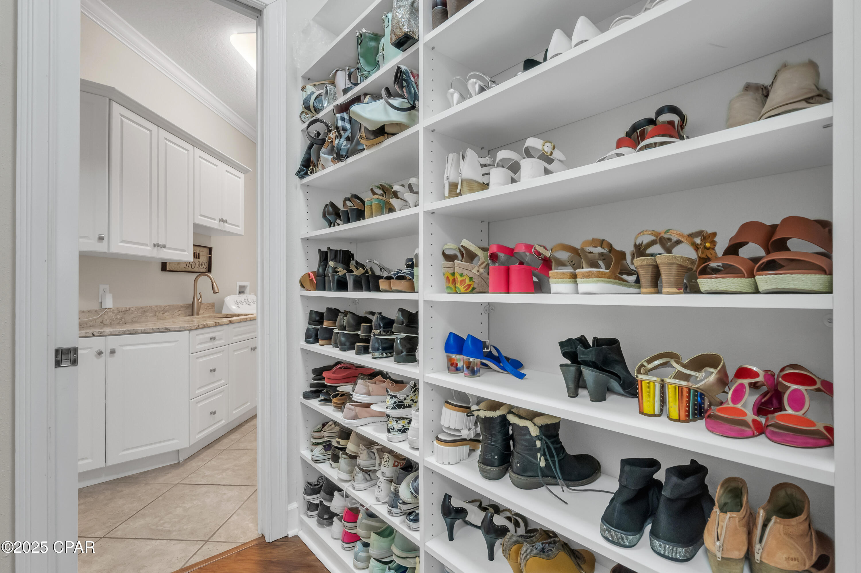 8117 Whitford Court, Windermere, Florida image 32