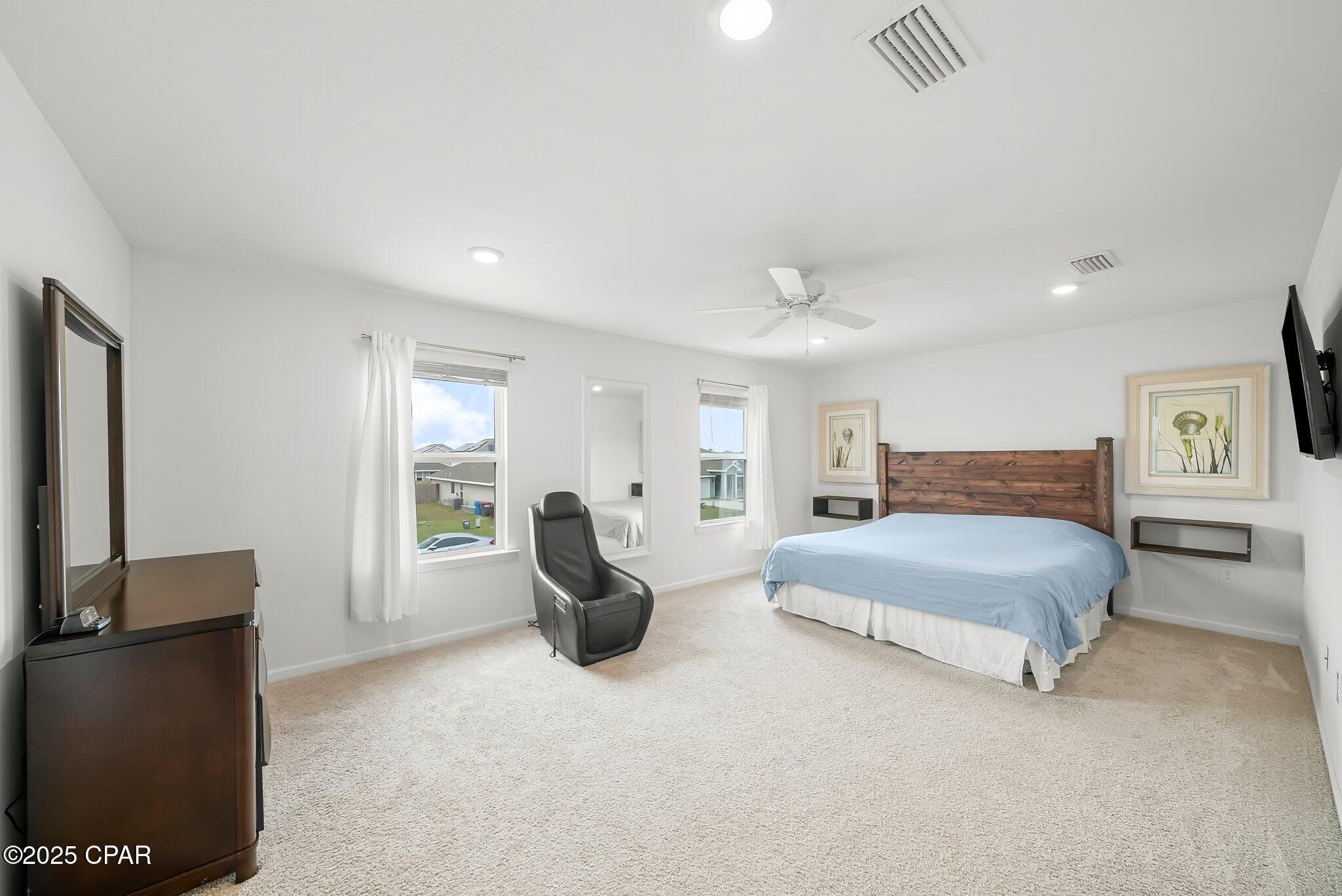 Image 22 For 7111 Penn Way