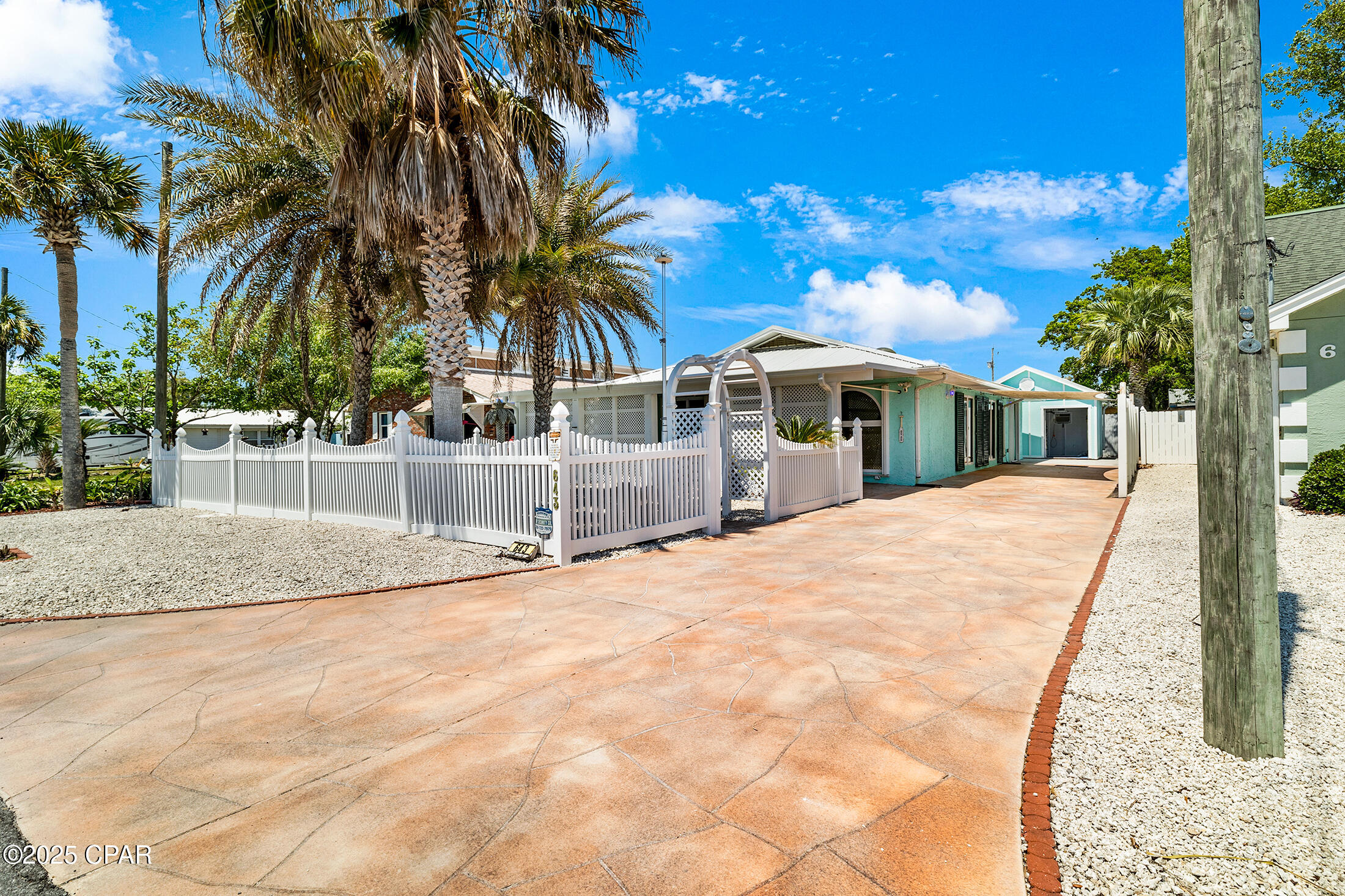 643 Poinsettia Court