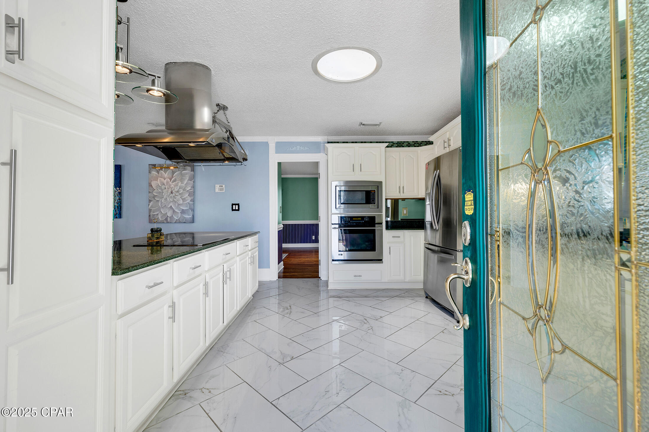 Image 4 For 643 Poinsettia Court