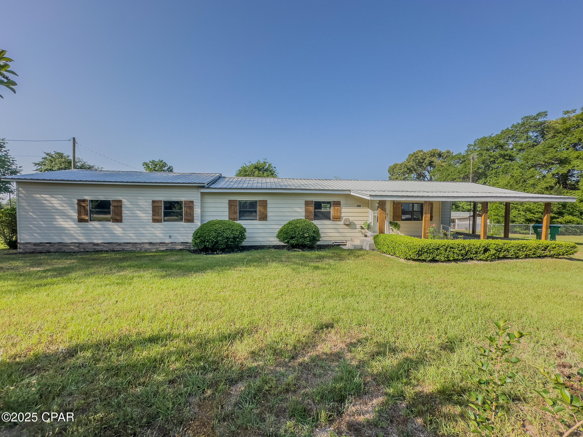 7851 Jenkins Street, Sneads, Florida image 1