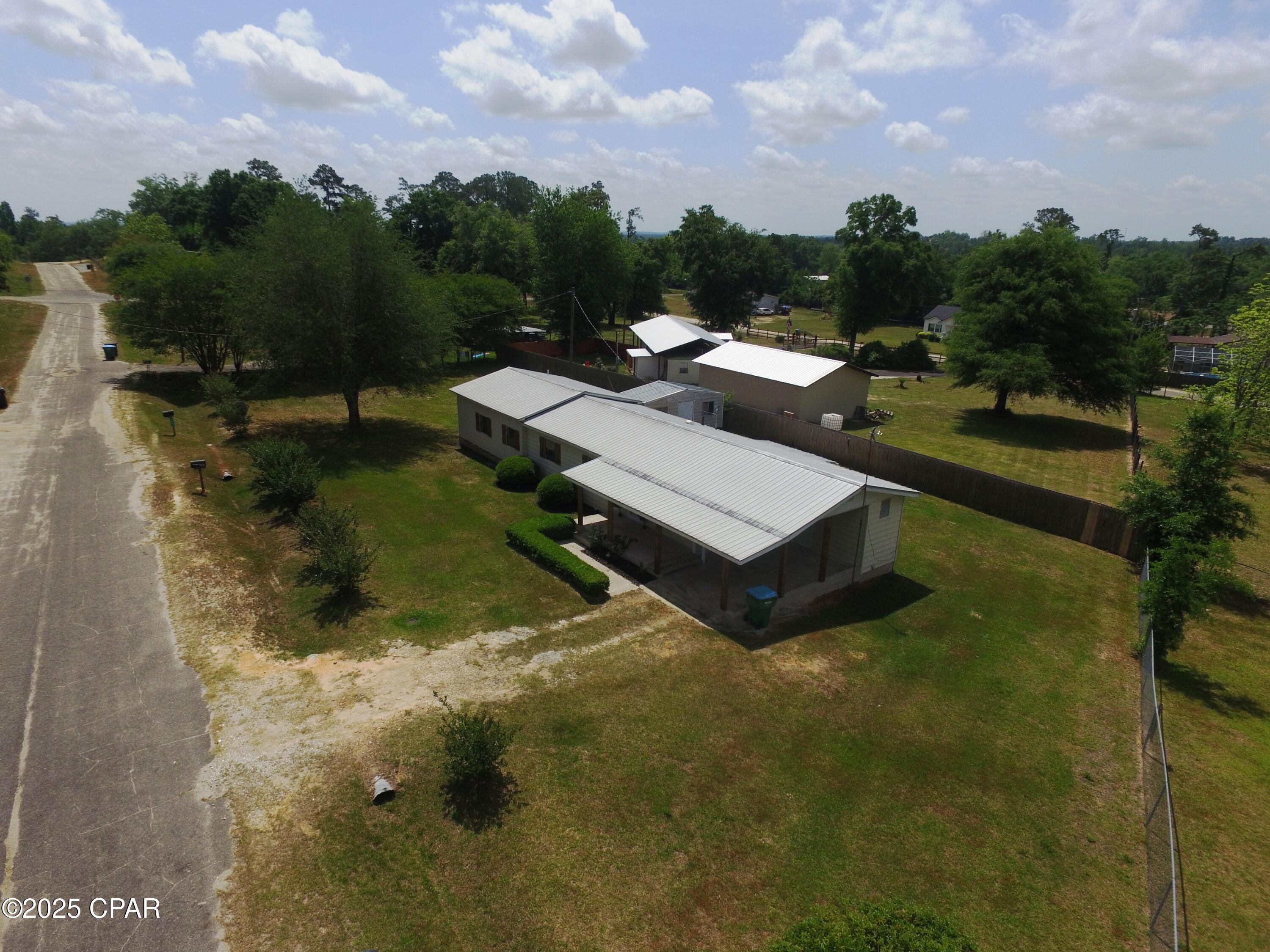 7851 Jenkins Street, Sneads, Florida image 11