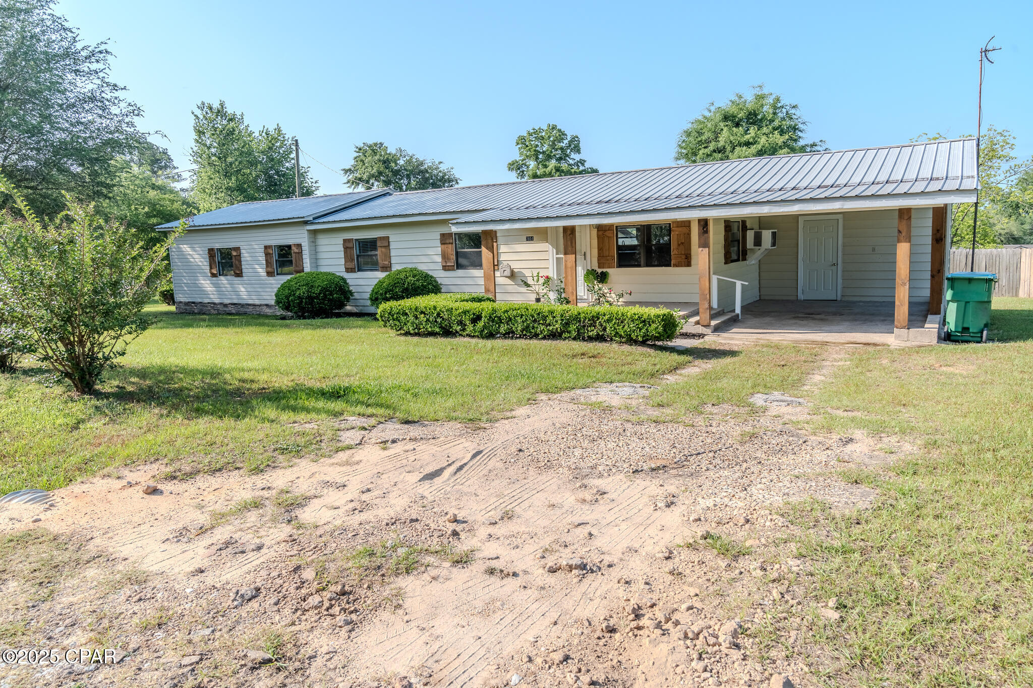 7851 Jenkins Street, Sneads, Florida image 2