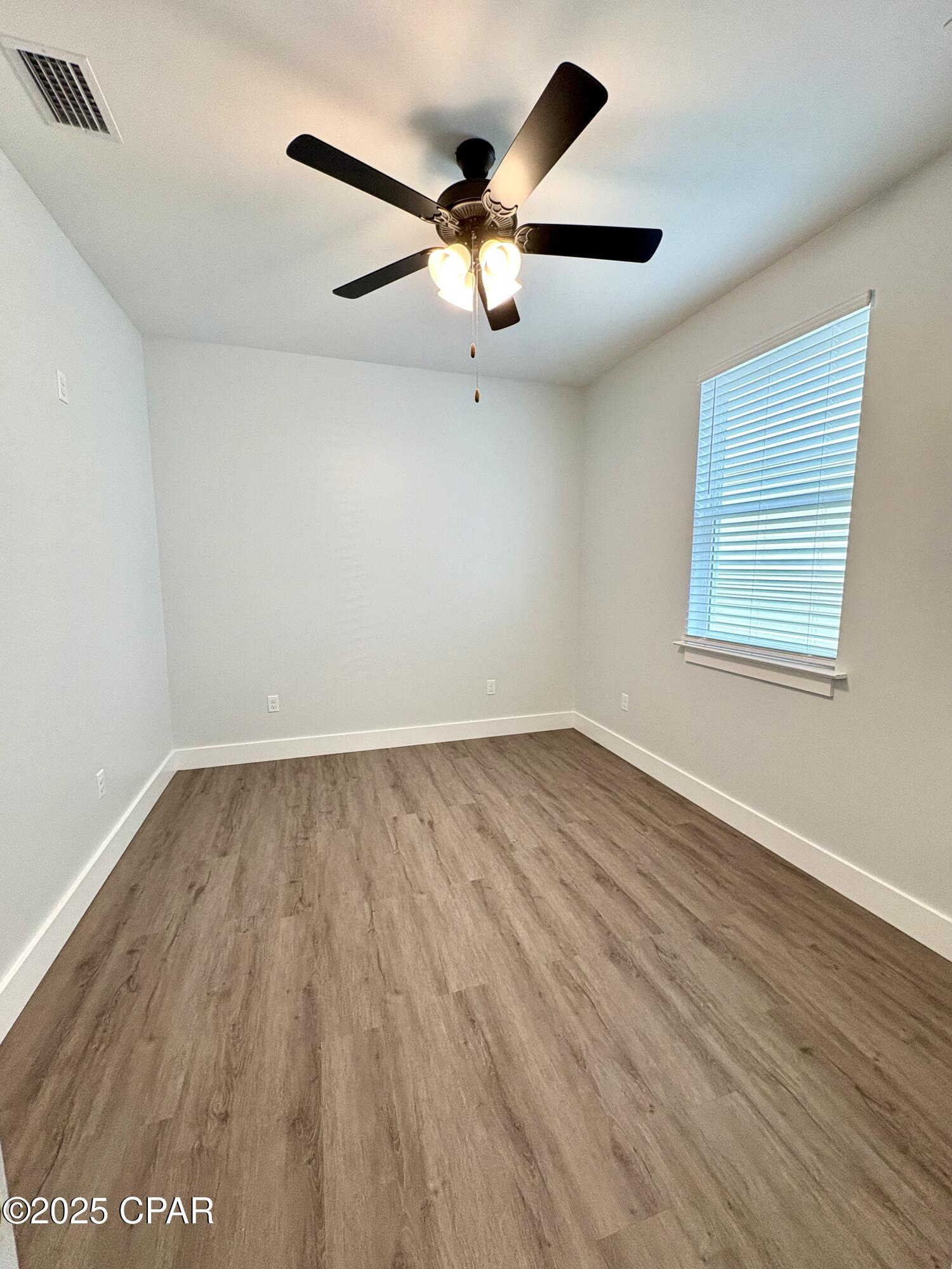 Image 6 For 2328 19th Place B