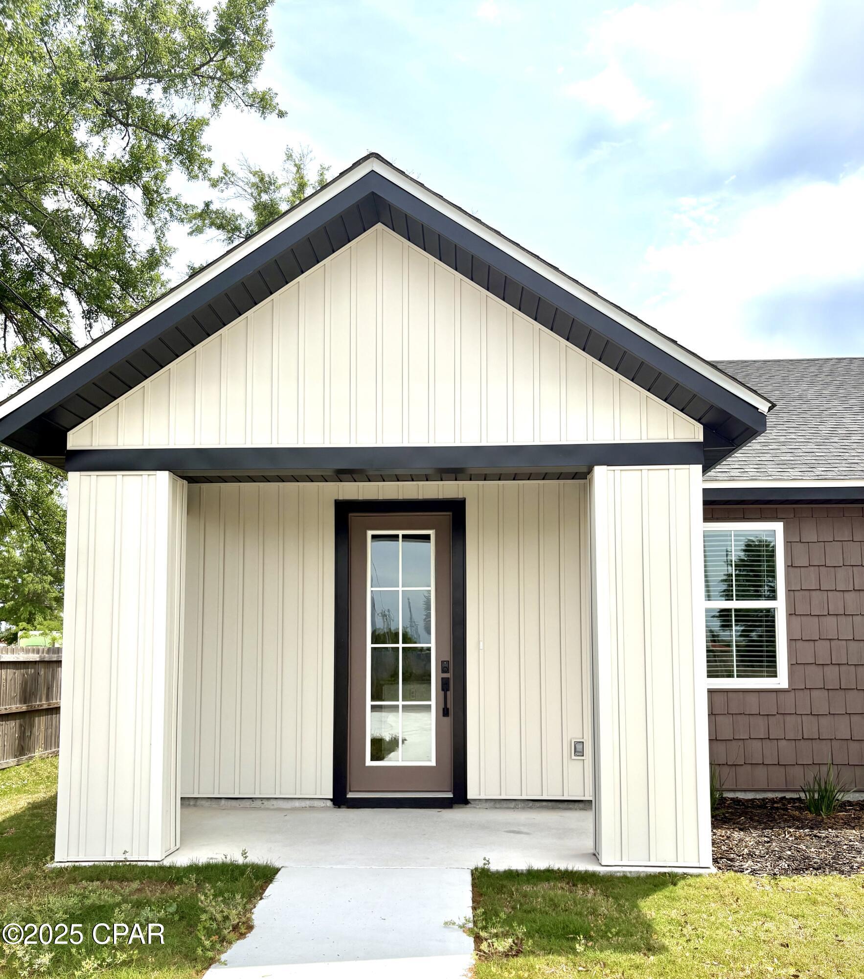 Details for 2332 19th Place B, Panama City, FL 32405
