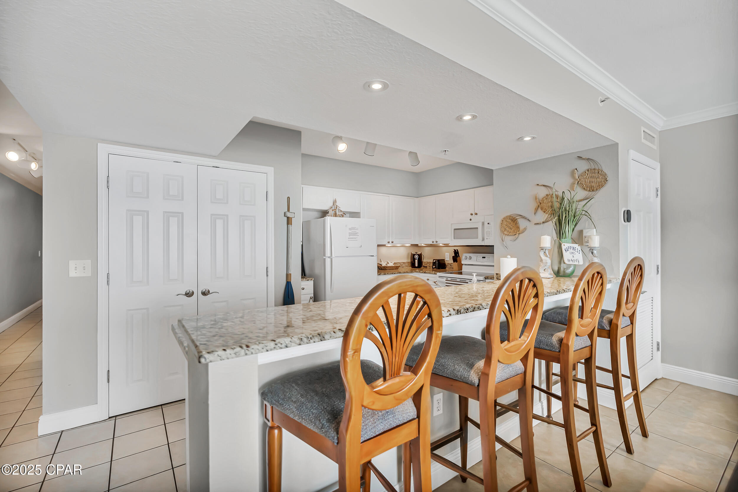 Image 15 For 14701 Front Beach Road 834