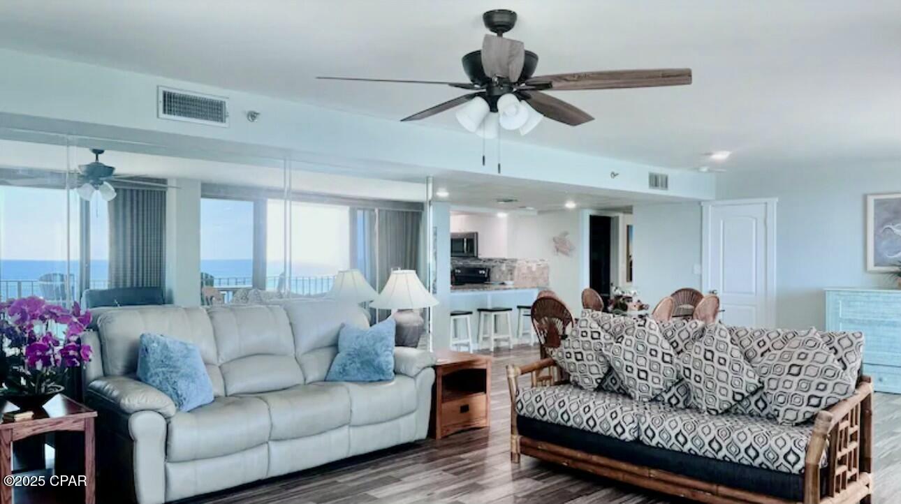 Image 4 For 6201 Thomas Drive 1108