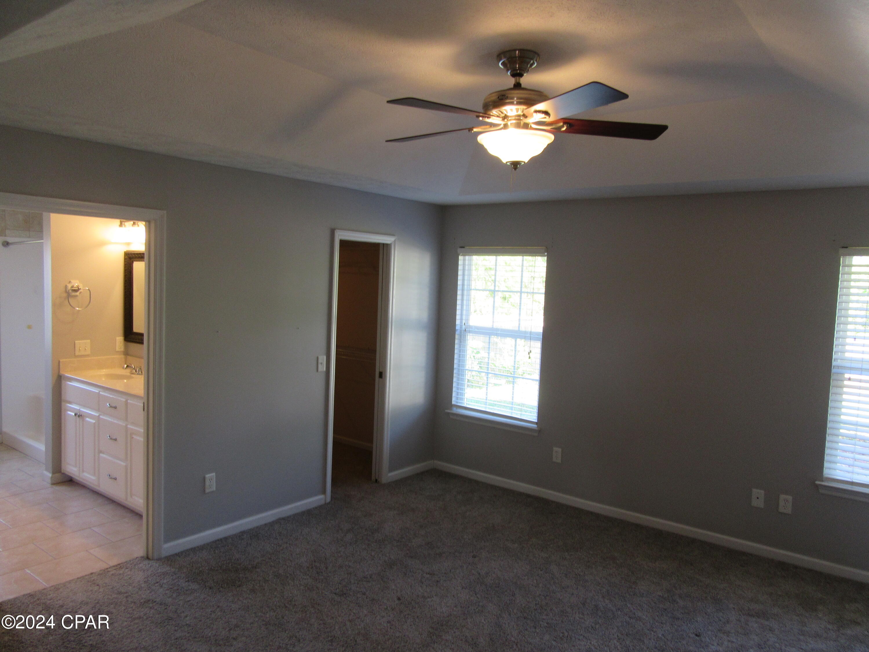 Image 13 For 918 Amber Way