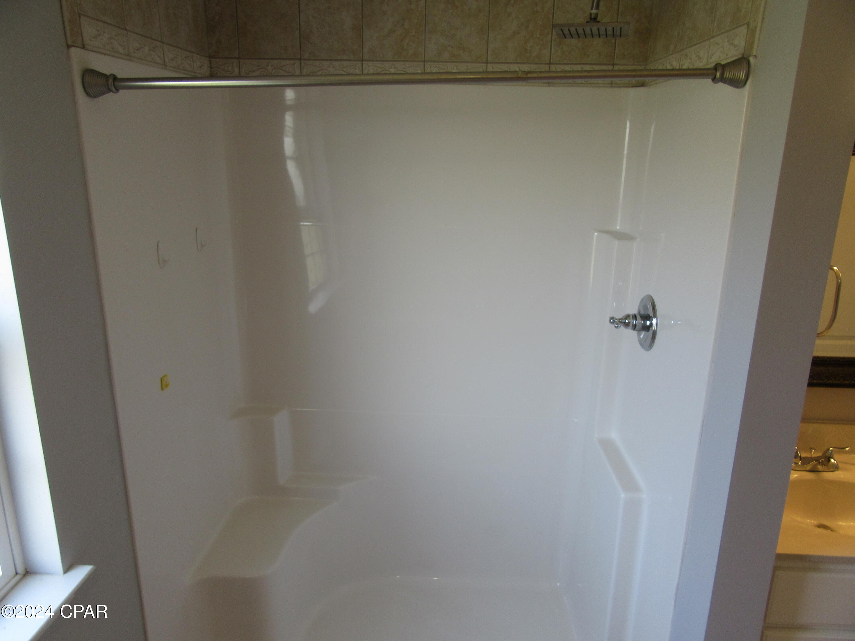 Image 19 For 918 Amber Way