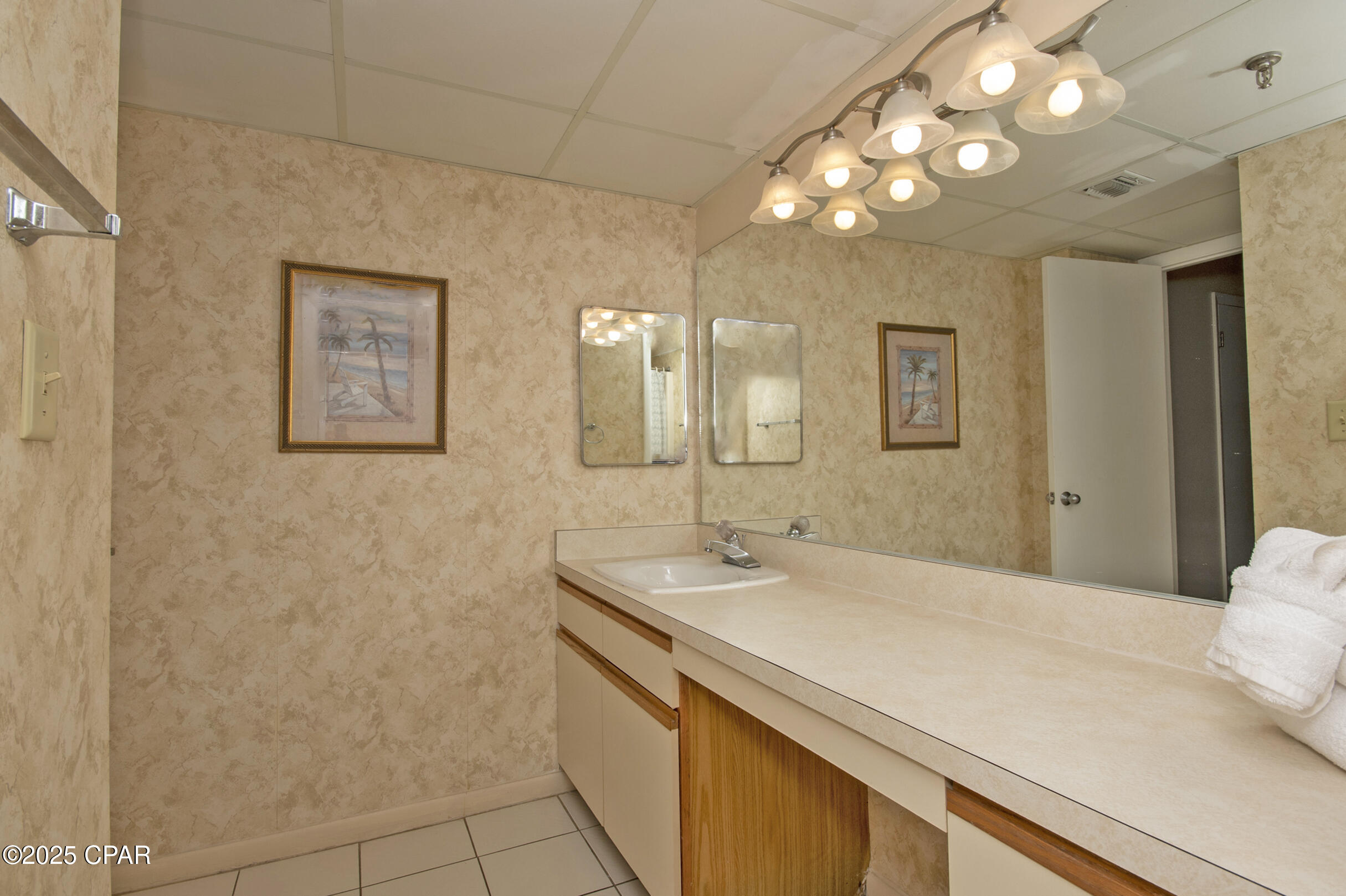 Image 22 For 6201 Thomas Drive 1005