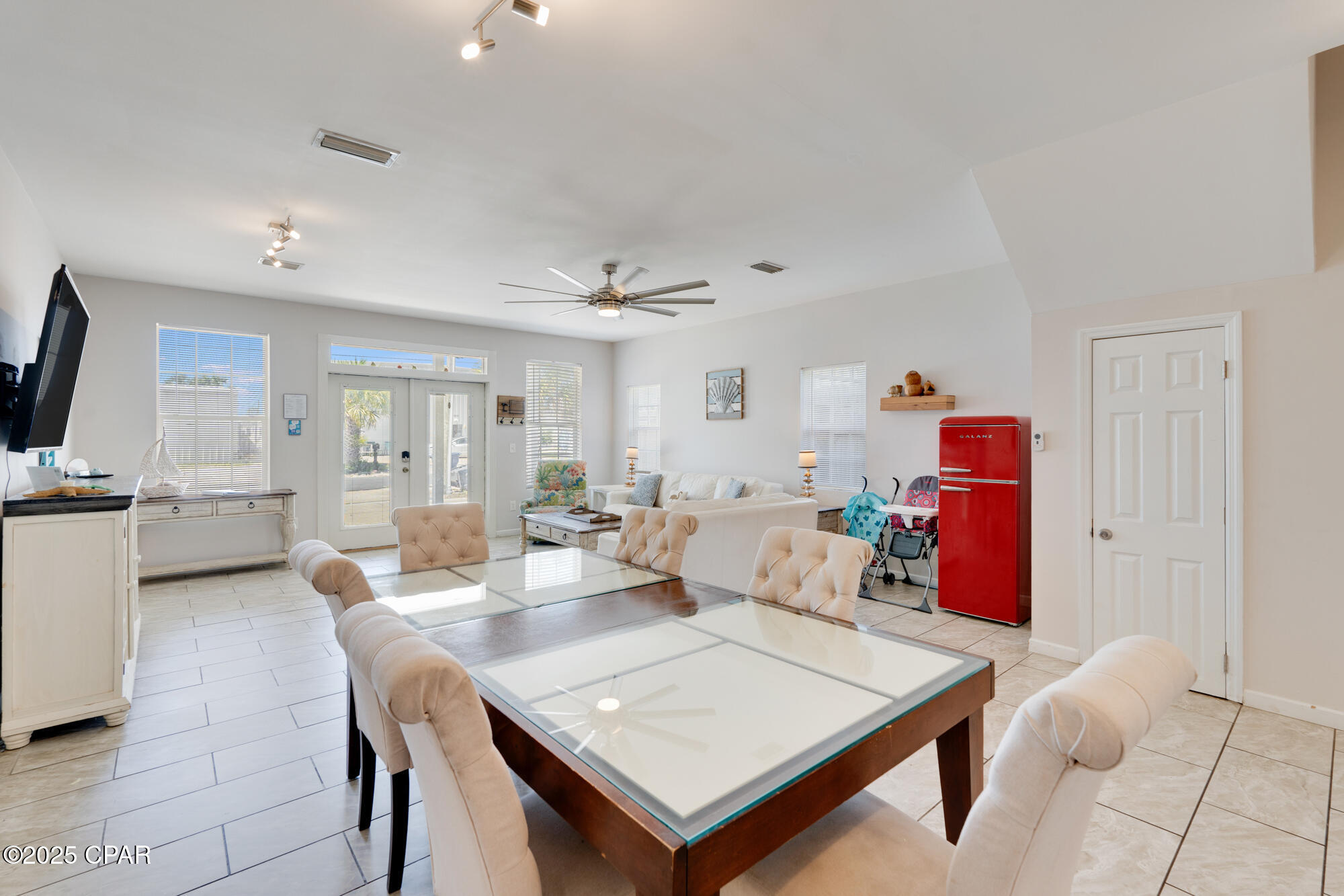 Image 17 For 5910 Beach Drive
