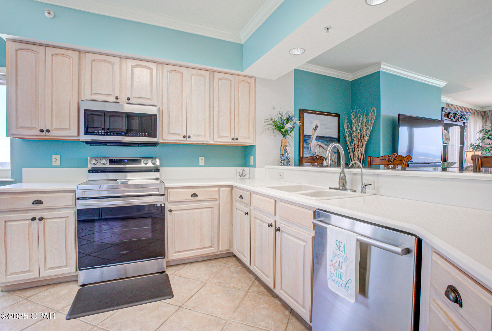 Image 13 For 8601 Surf Drive 14e