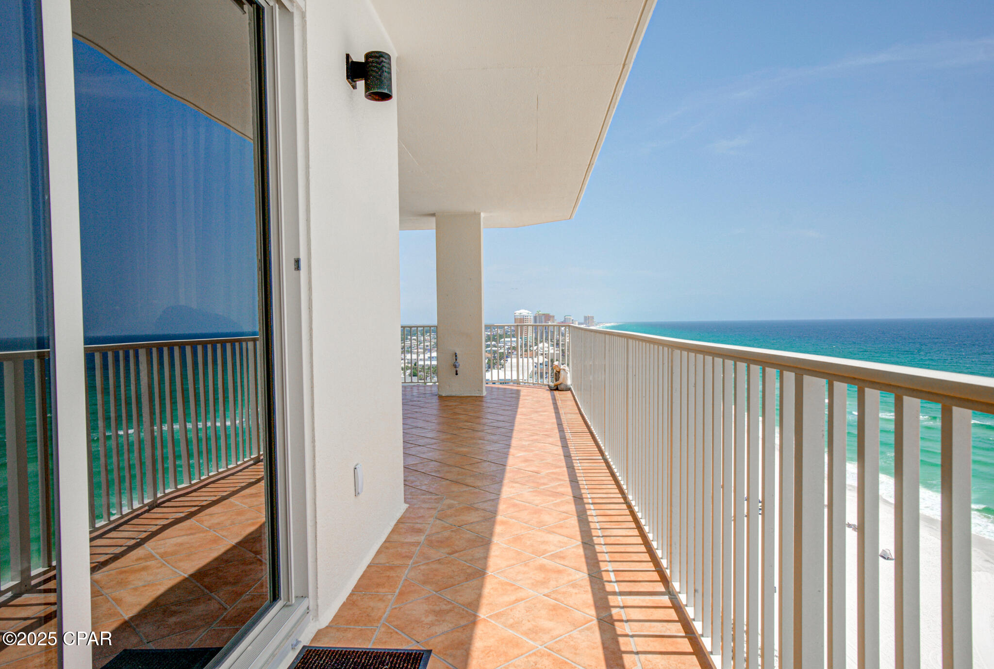 Image 18 For 8601 Surf Drive 14e