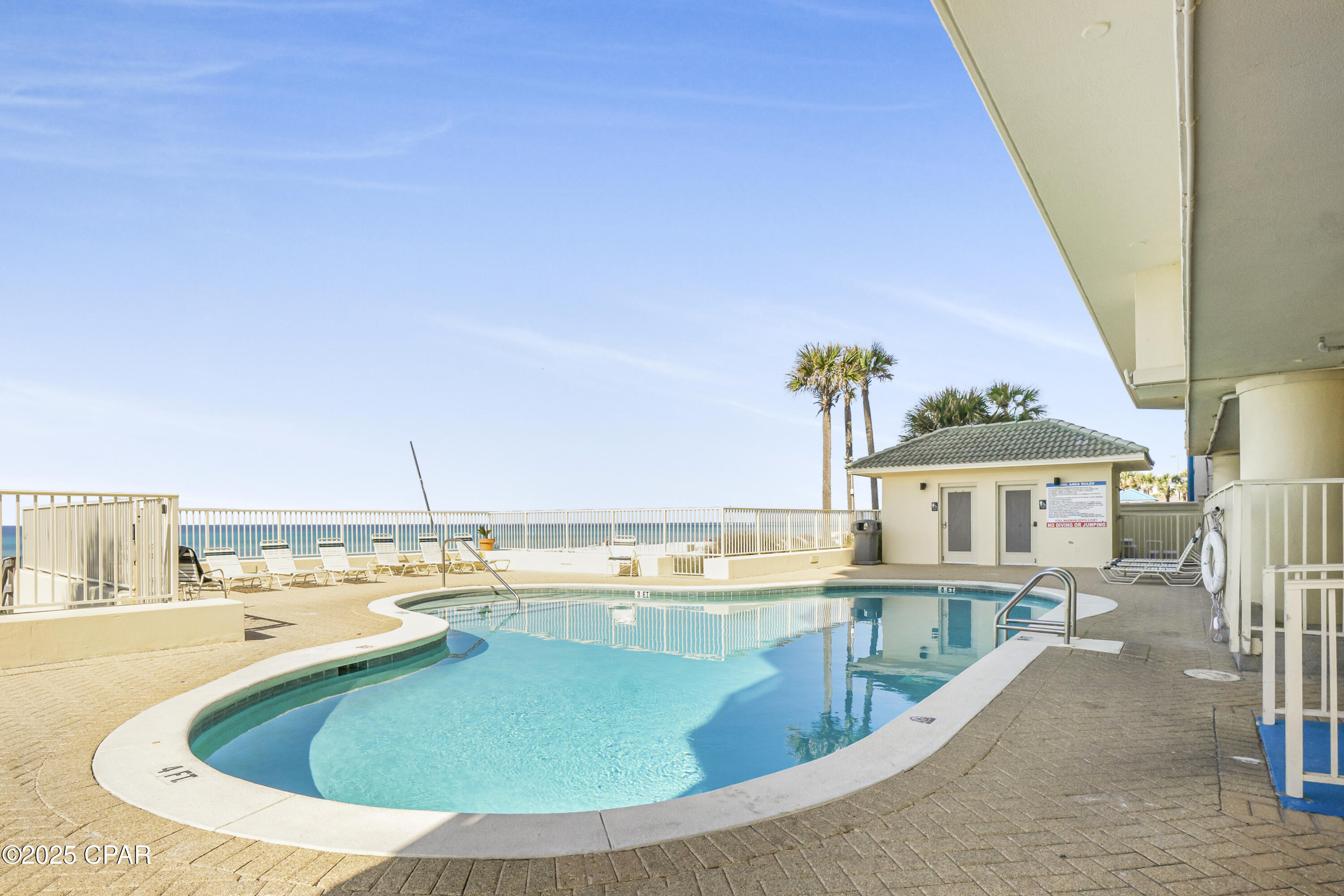 Image 37 For 8601 Surf Drive 14e