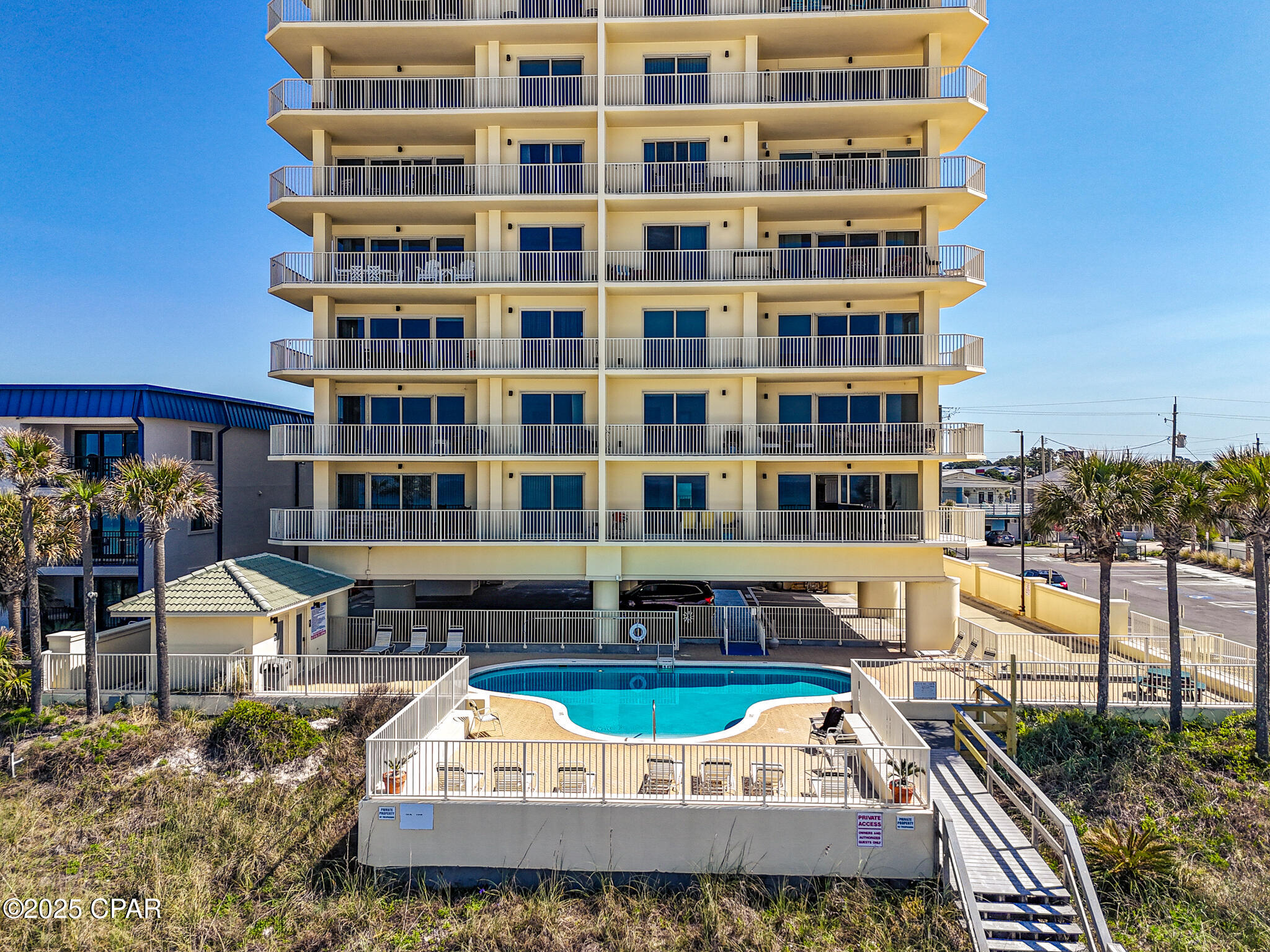 Image 4 For 8601 Surf Drive 14e