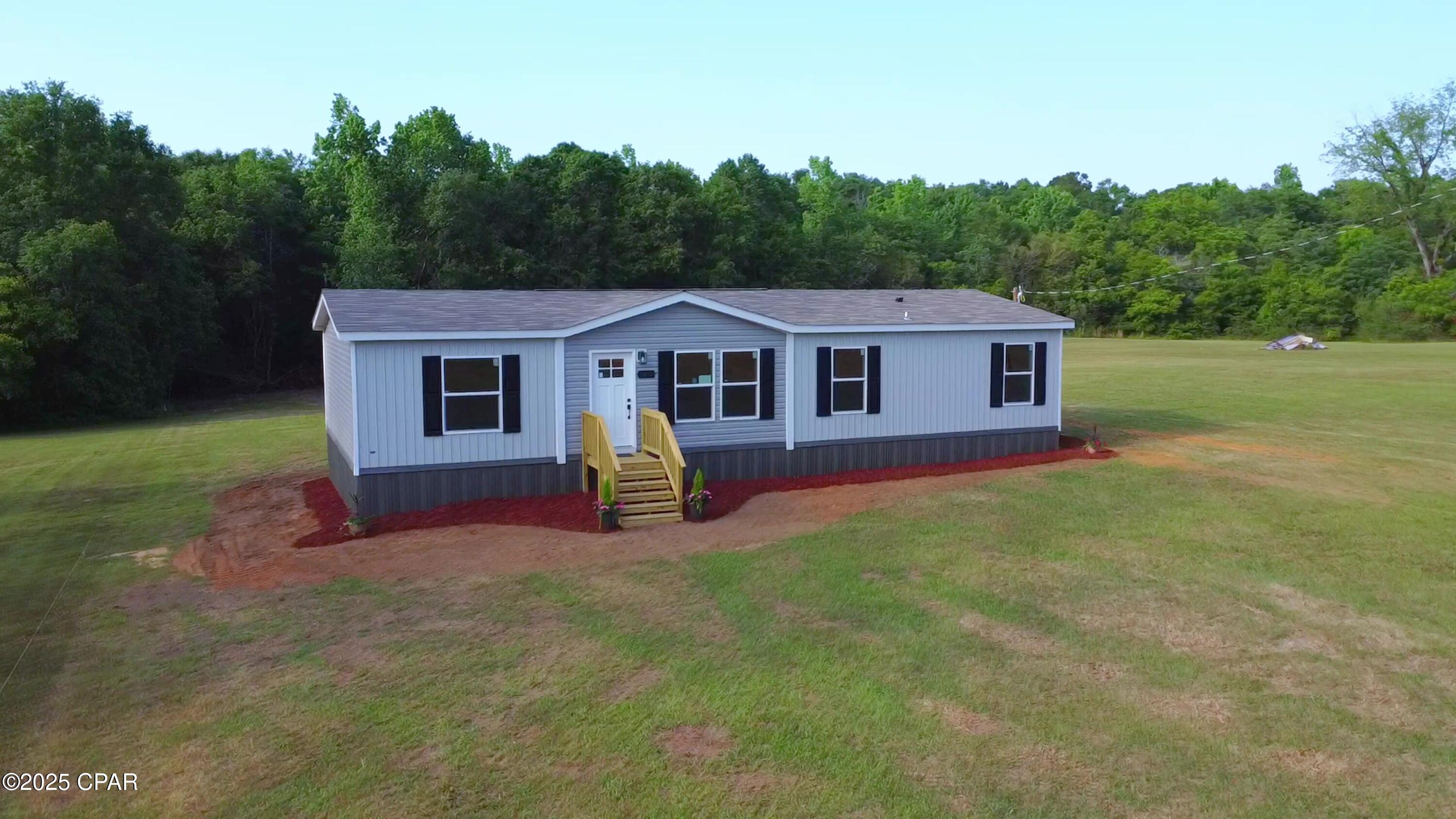 1092 First Ave Avenue, Graceville, Florida image 1