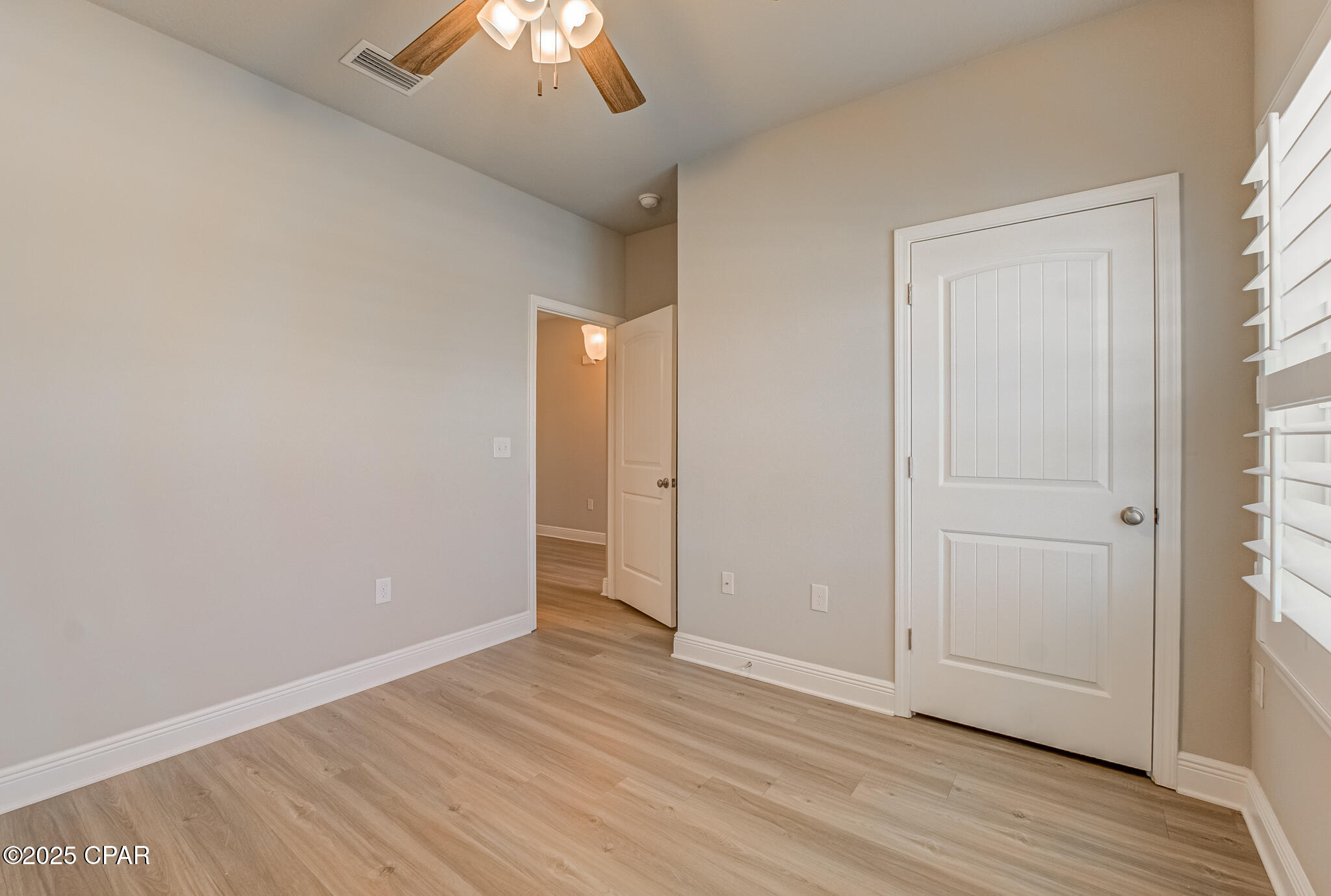Image 31 For 102 Moonraker Circle