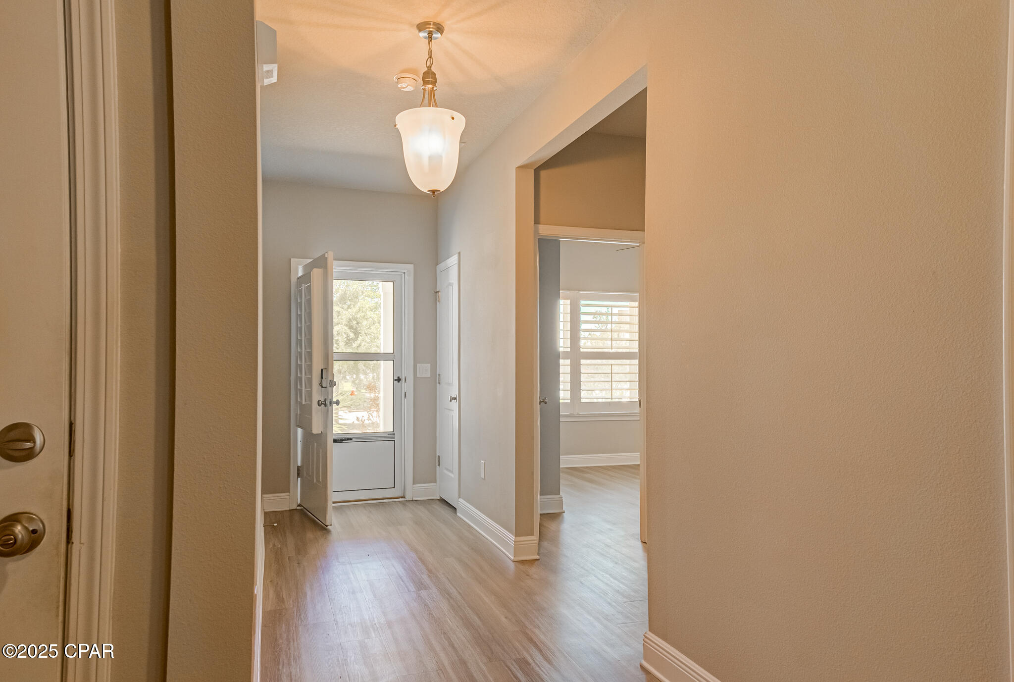 Image 8 For 102 Moonraker Circle