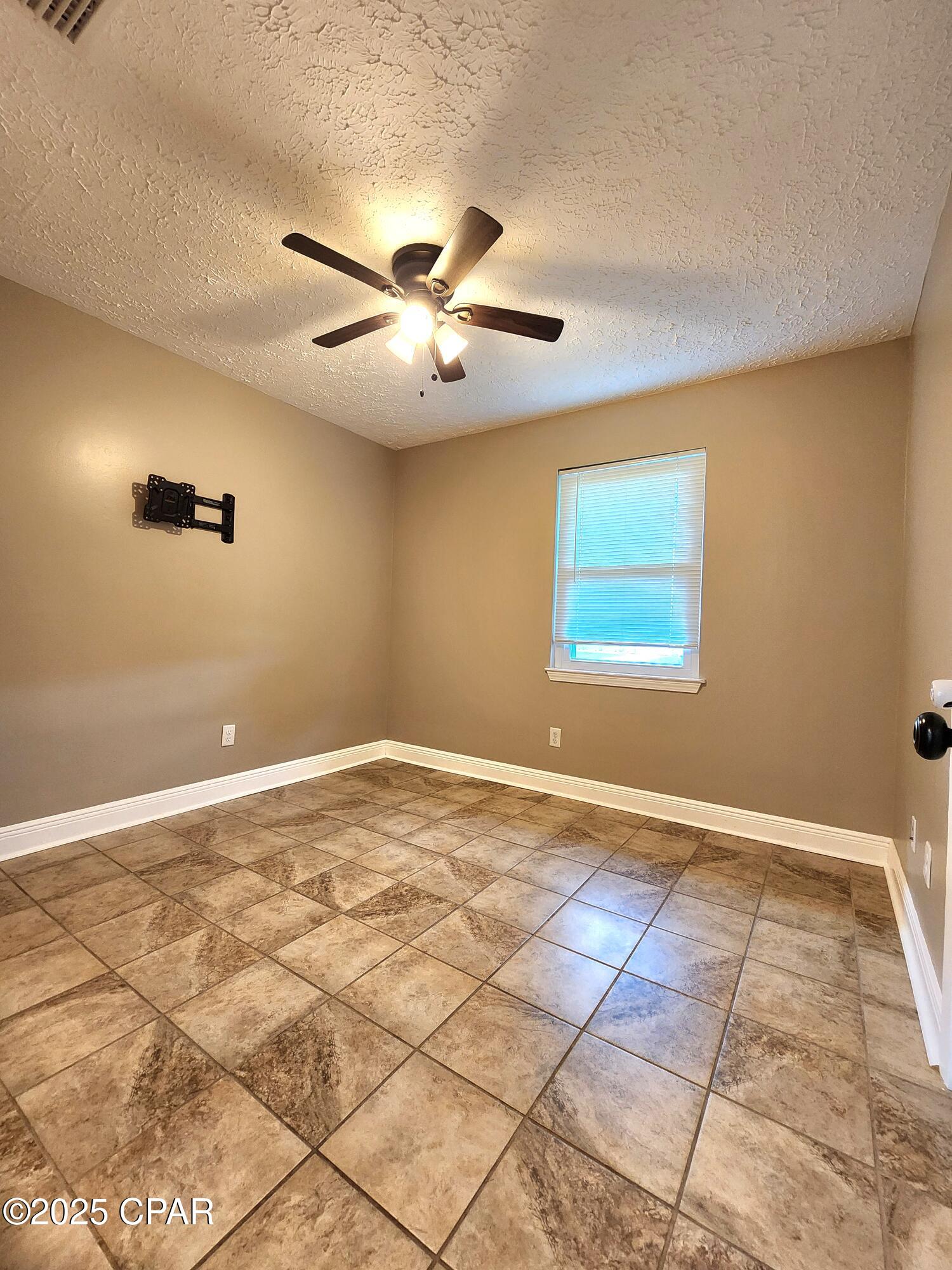 609 E Pine Forest Drive, Lynn Haven, Florida image 14