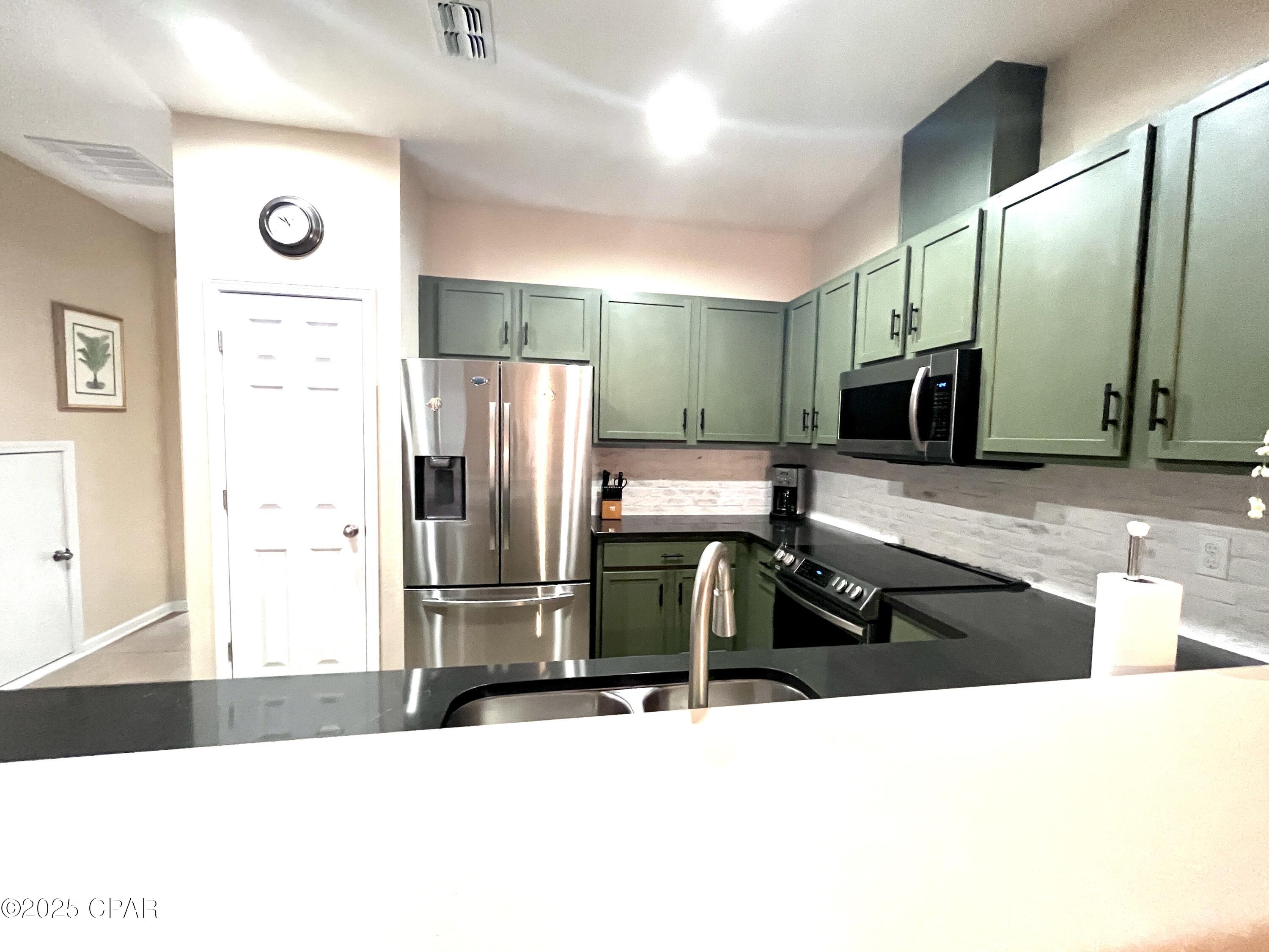 Image 7 For 231 Sand Oak Boulevard