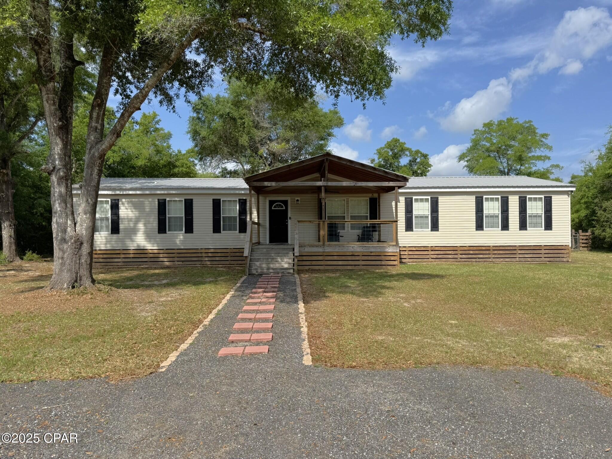 419 City Square Road, Alford, Florida image 1