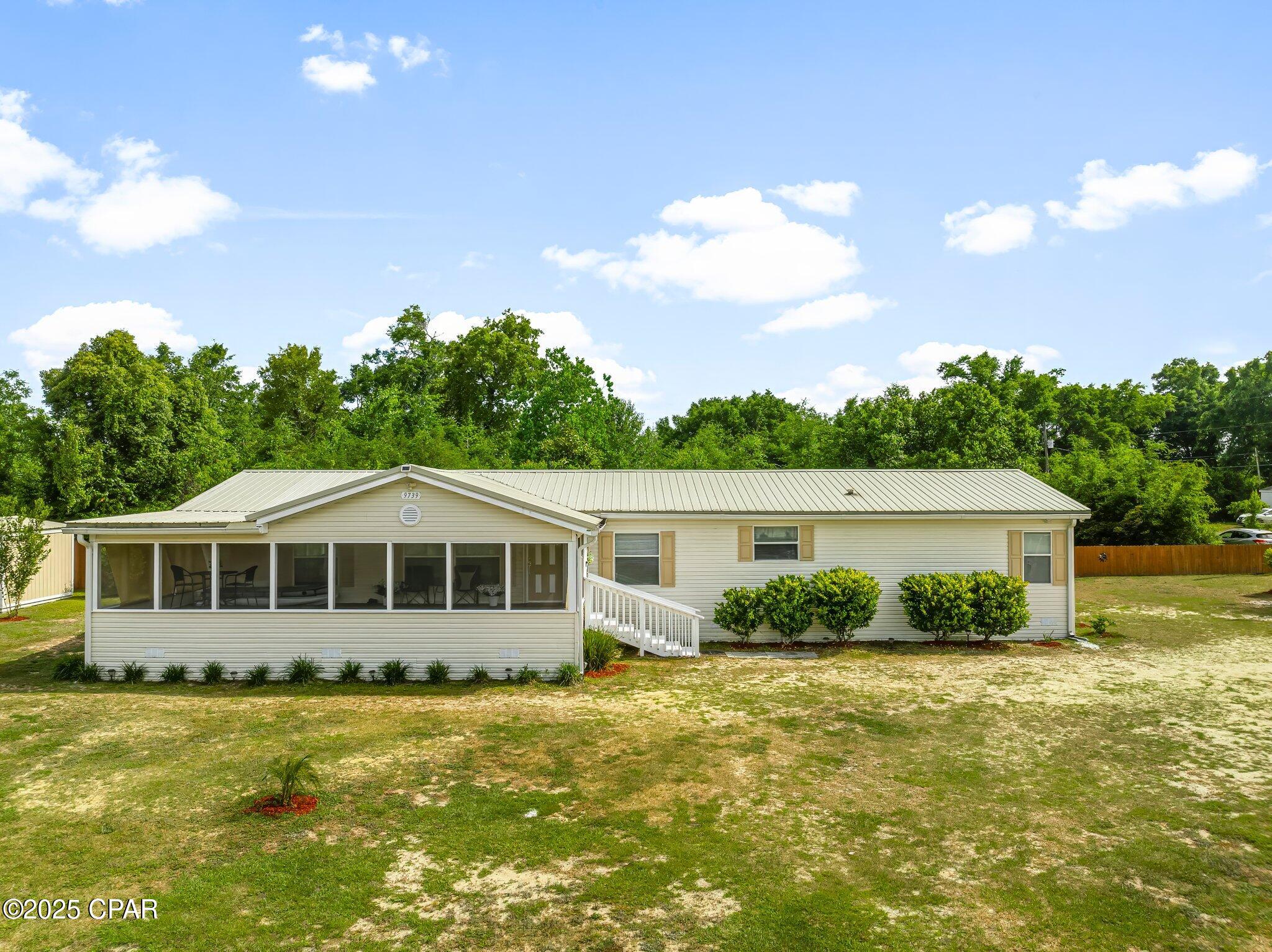 Image 3 For 9739 Creek Bank Drive