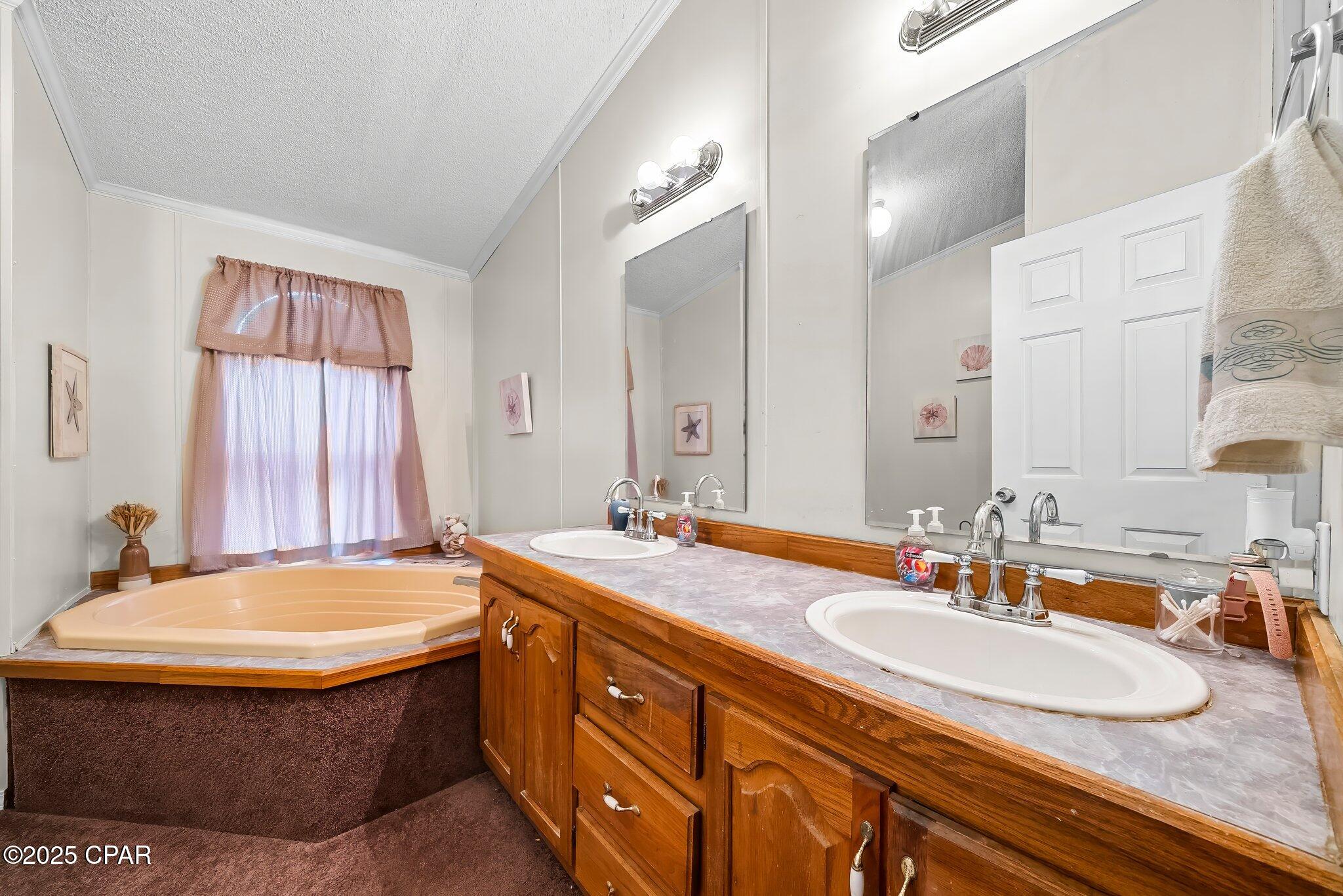 Image 32 For 9739 Creek Bank Drive