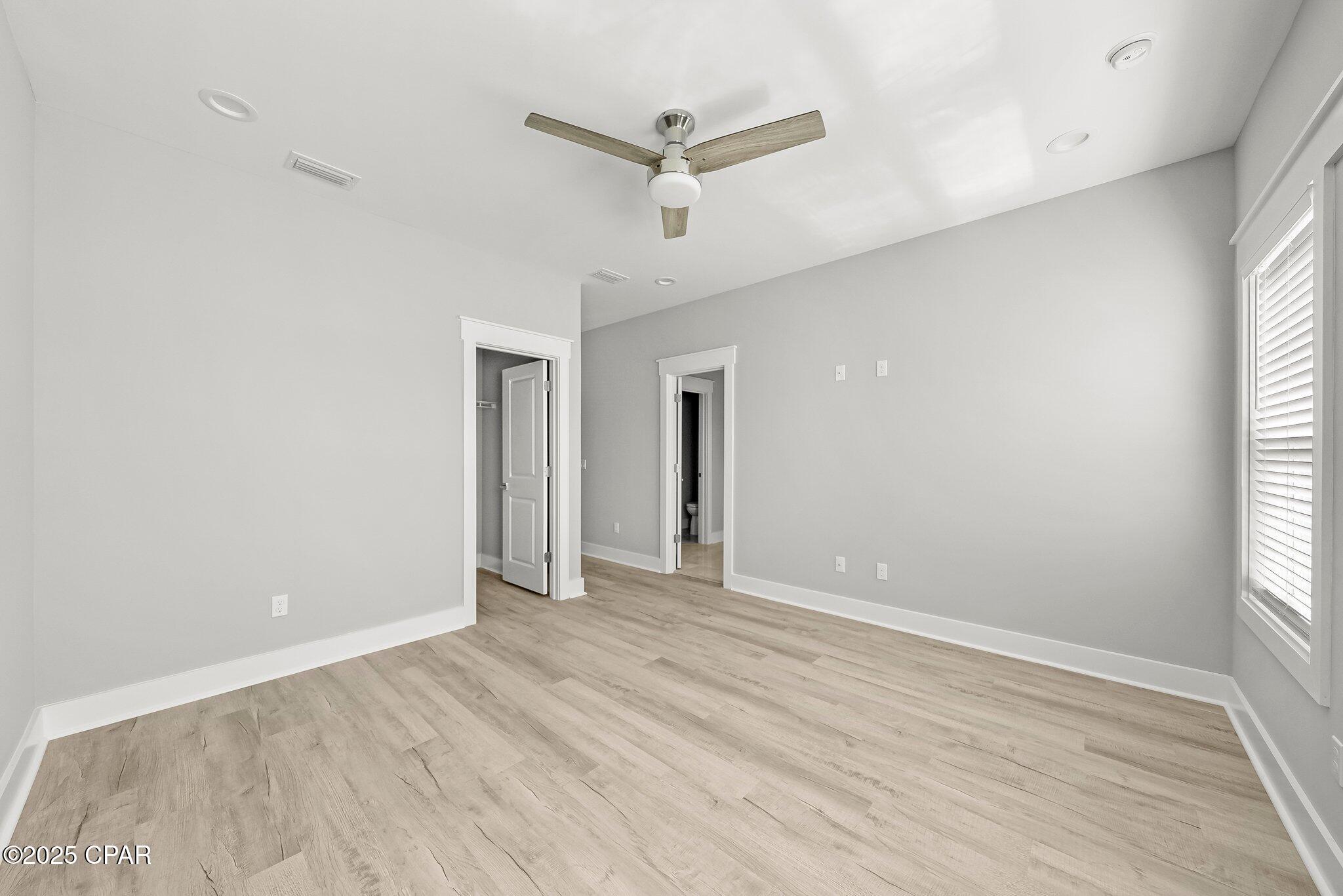 Image 20 For 232 San Vincente Street B