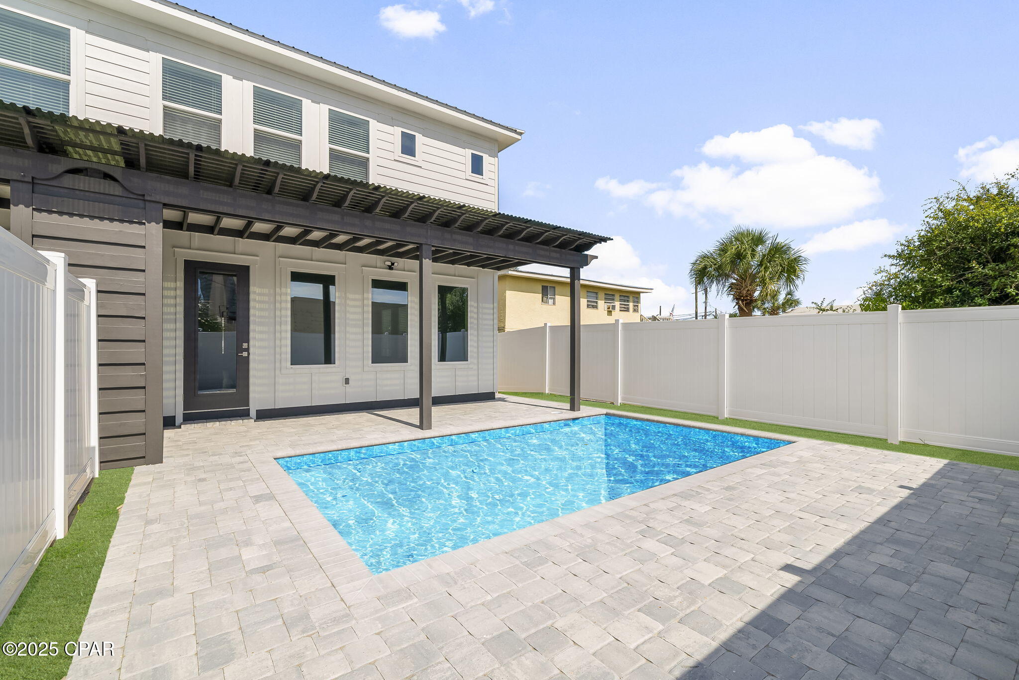 Image 40 For 232 San Vincente Street B
