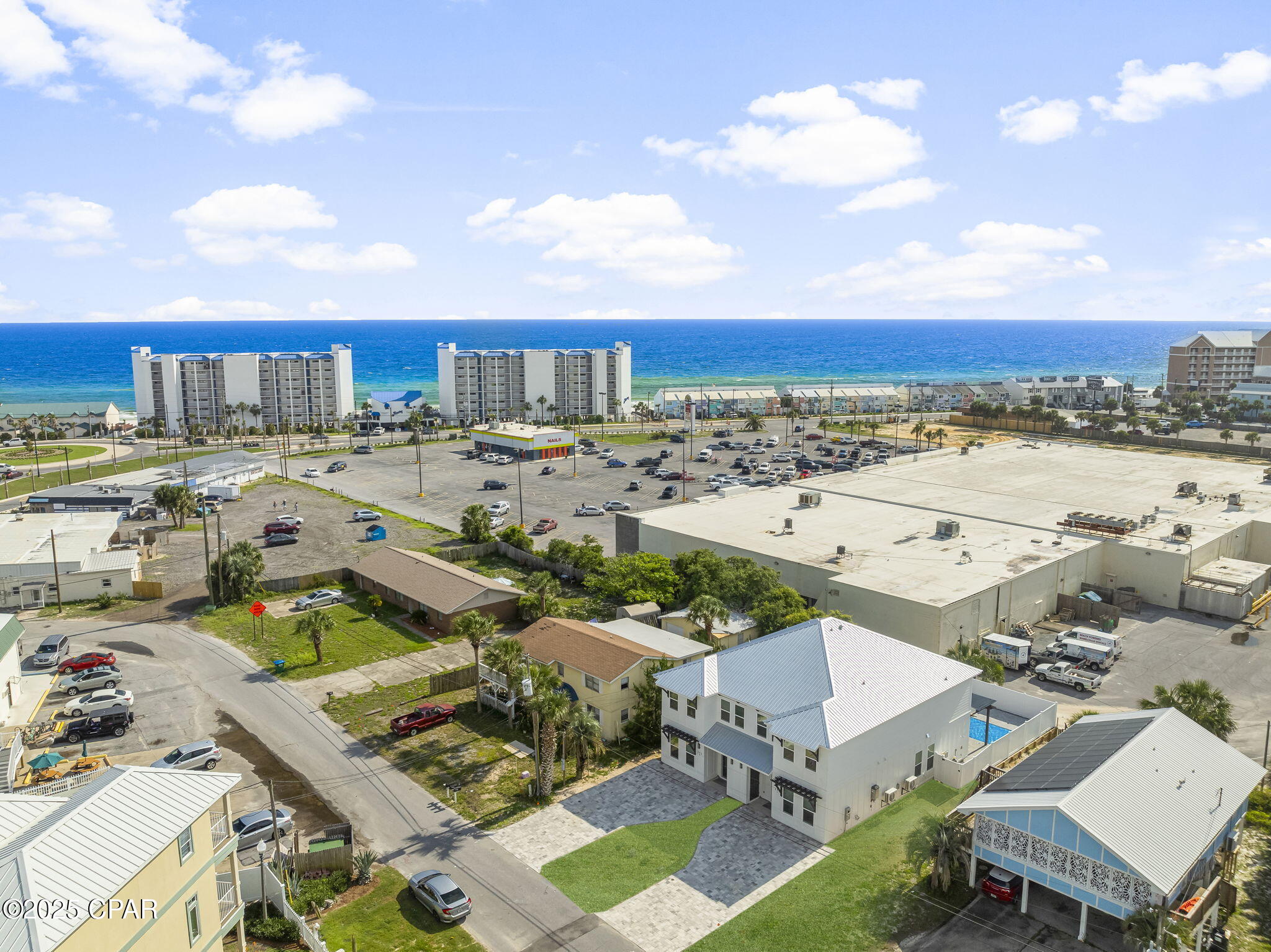 Image 2 For 232 San Vincente Street A-b