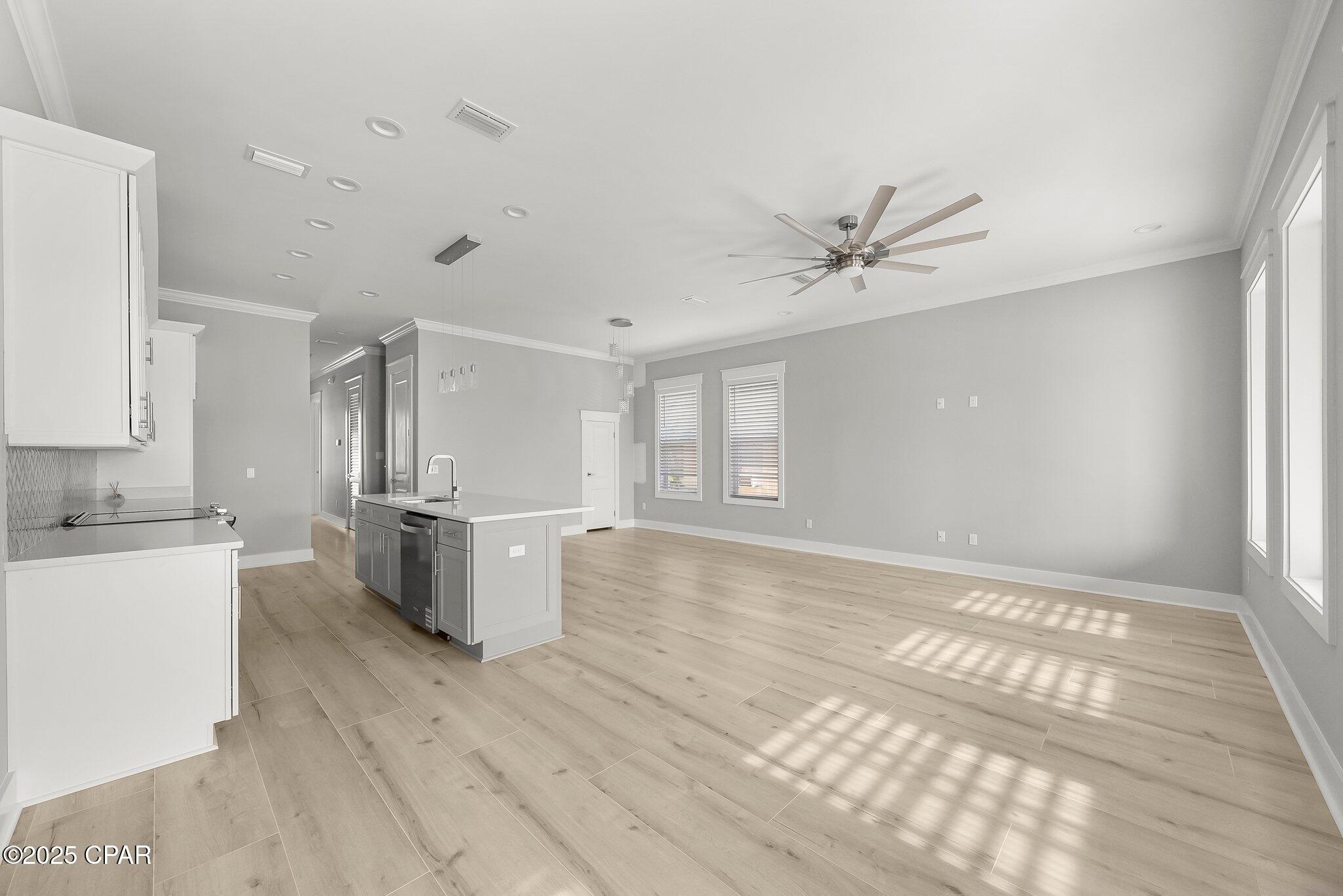 Image 9 For 232 San Vincente Street A-b