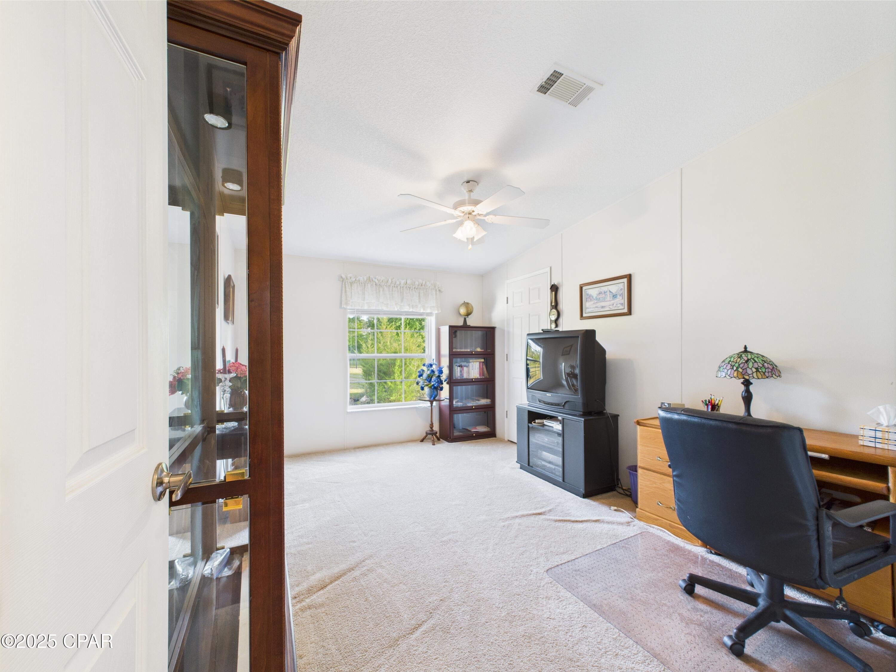 14224 Enfinger Road, Youngstown, Florida image 24